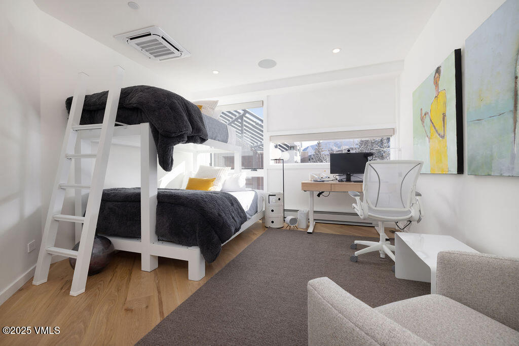 710 W Lionshead Circle 311