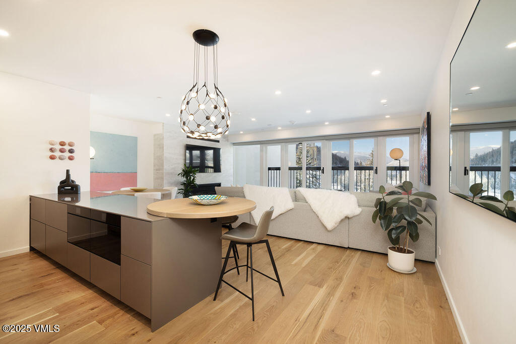 710 W Lionshead Circle 311