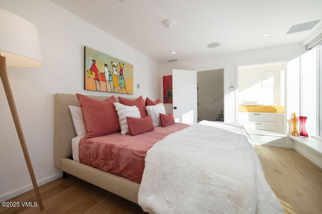 710 W Lionshead Circle 311