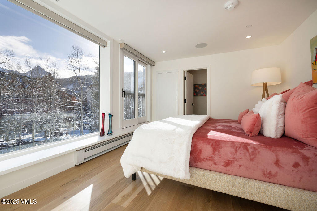 710 W Lionshead Circle 311