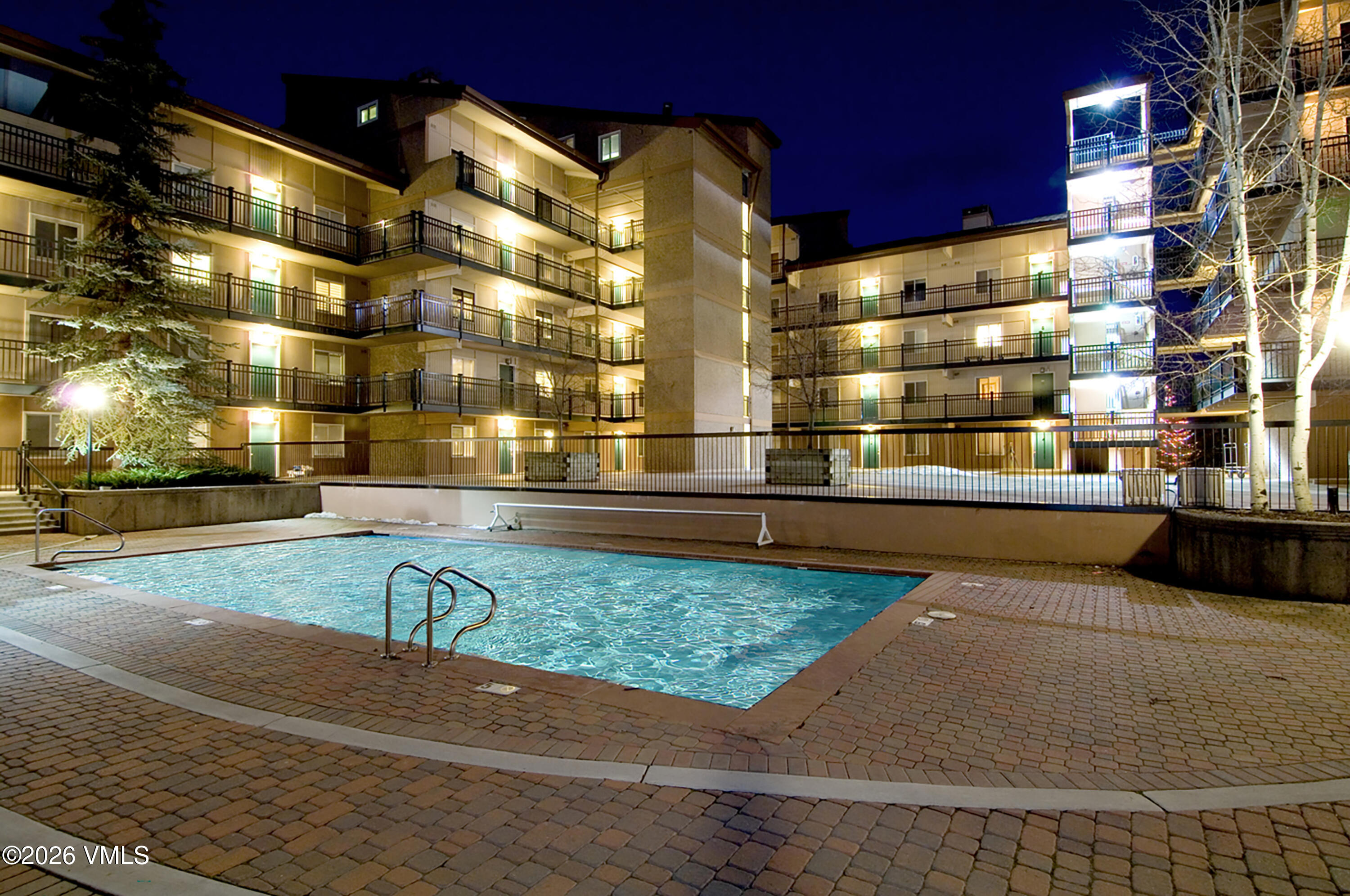 508 E Lionshead 208