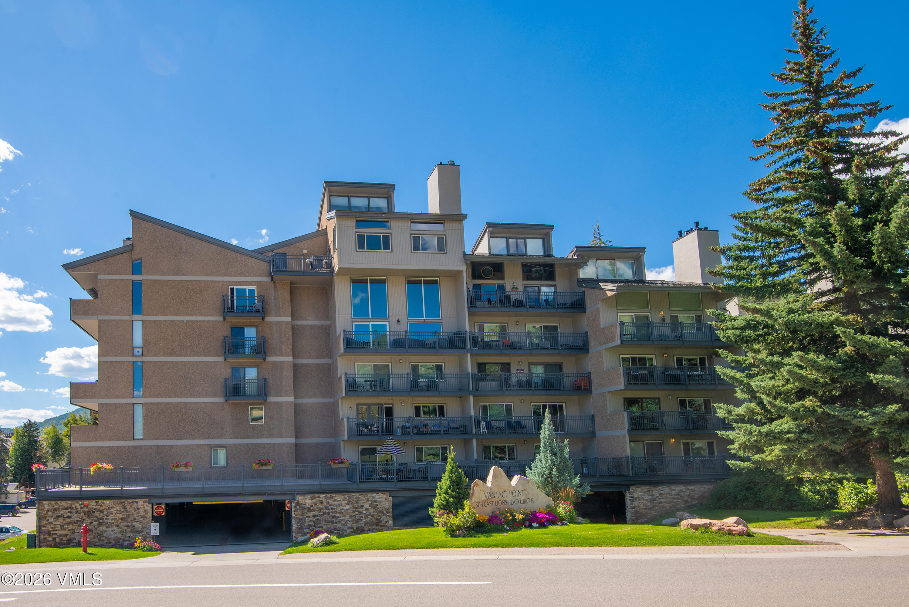 508 E Lionshead 208