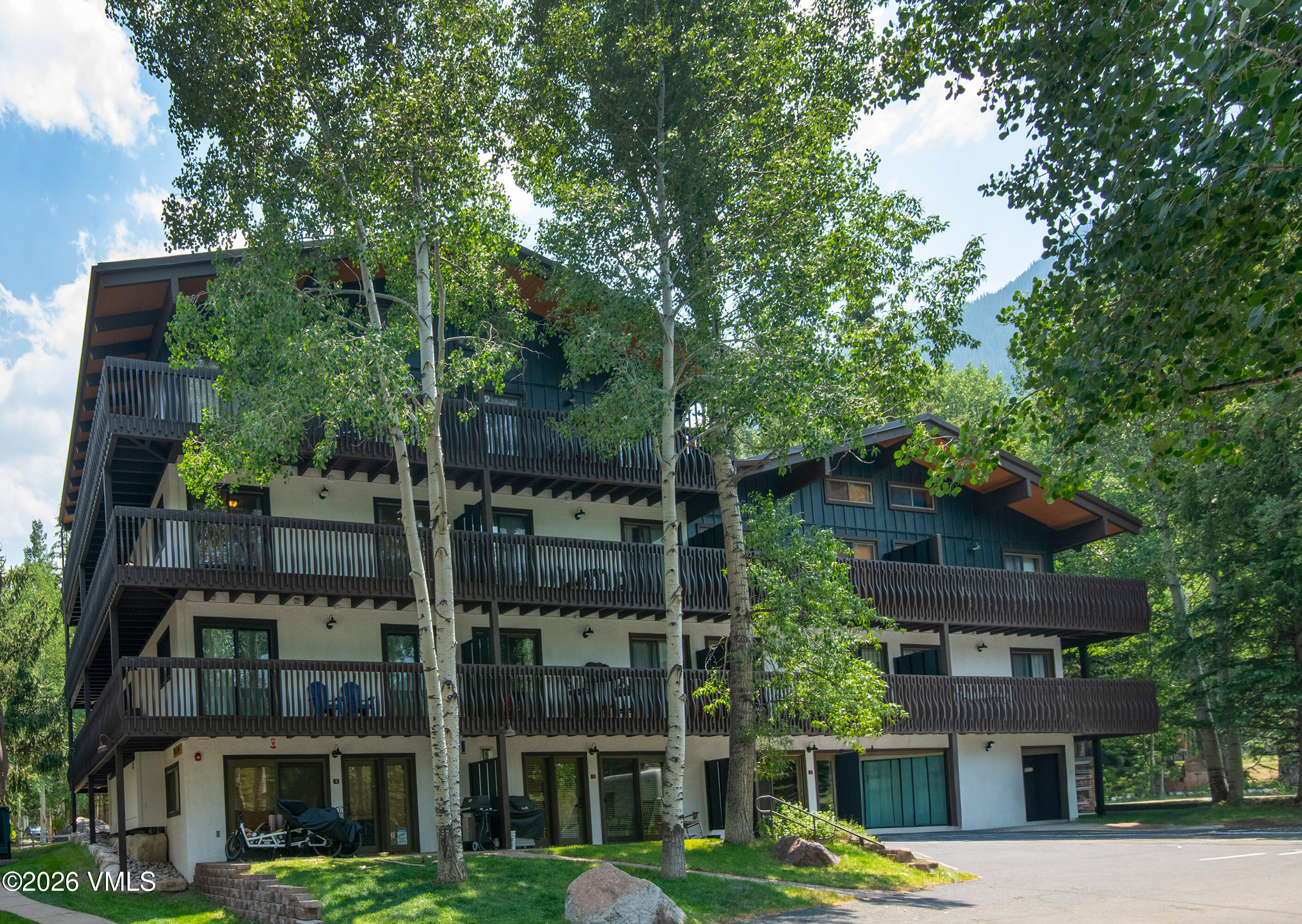 4690 Vail Racquet Club Unit: 12