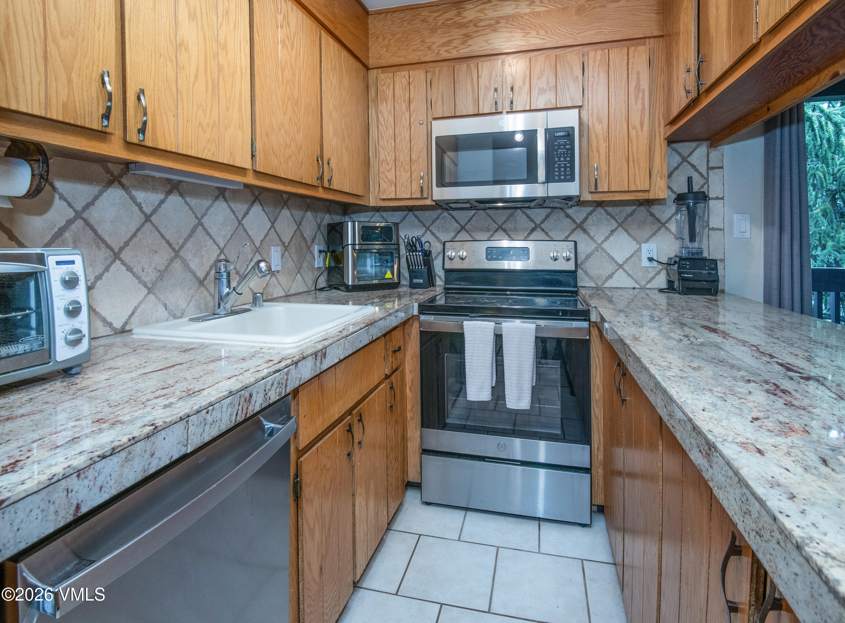 4690 Vail Racquet Club Unit: 12