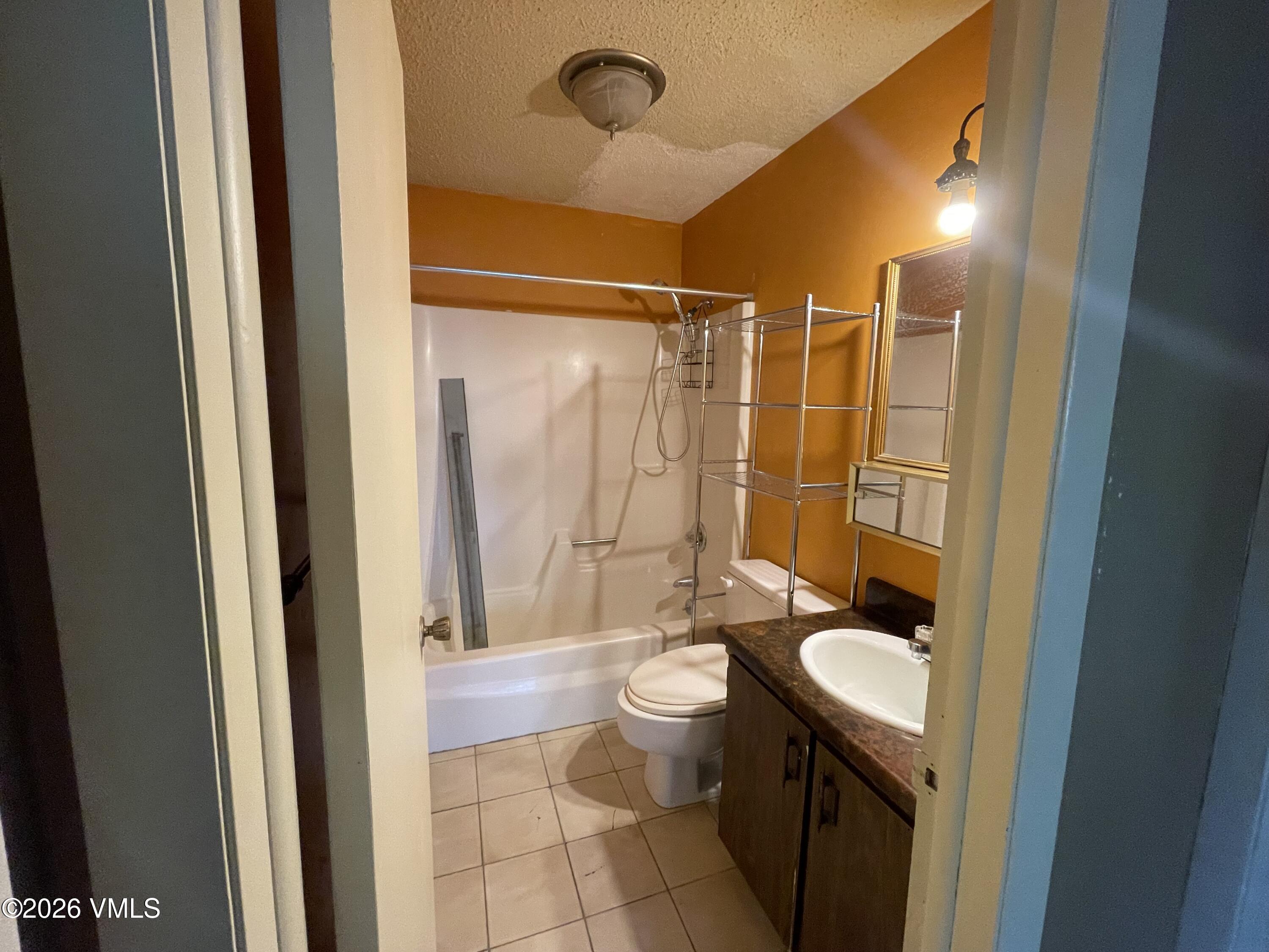 2269 Chamonix Lane APT 2
