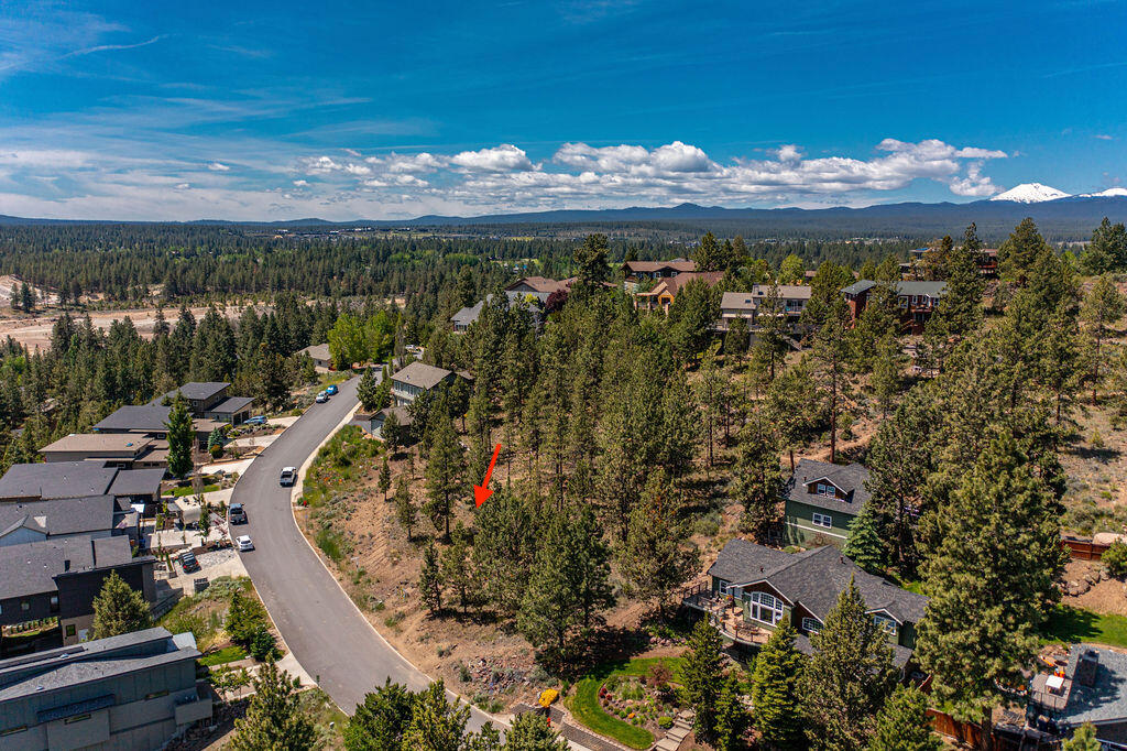 1738 SW Troon Avenue