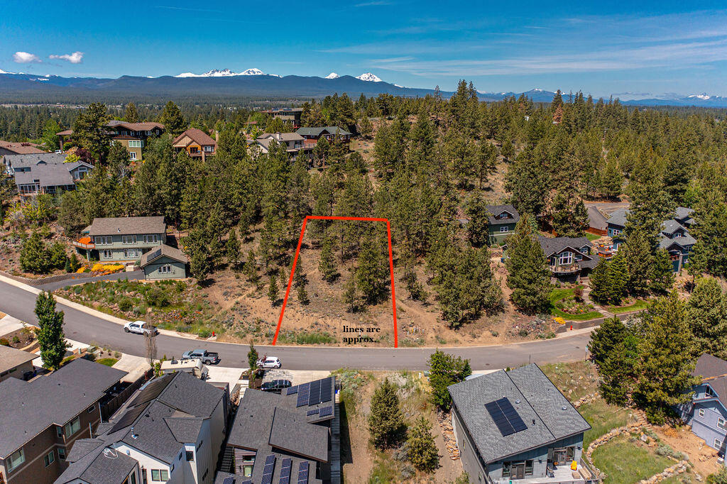 1738 SW Troon Avenue