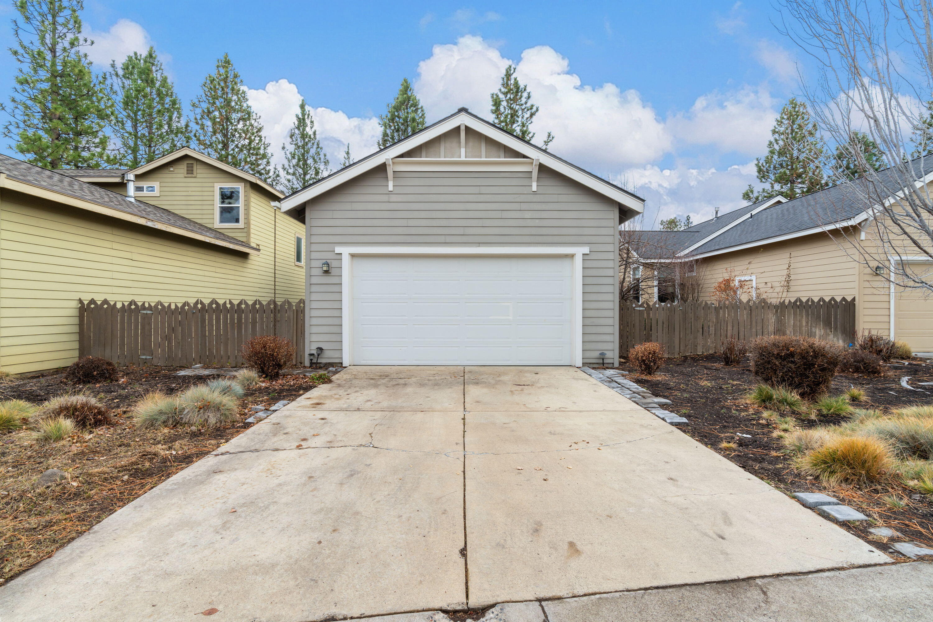 19424 Blue Lake Loop