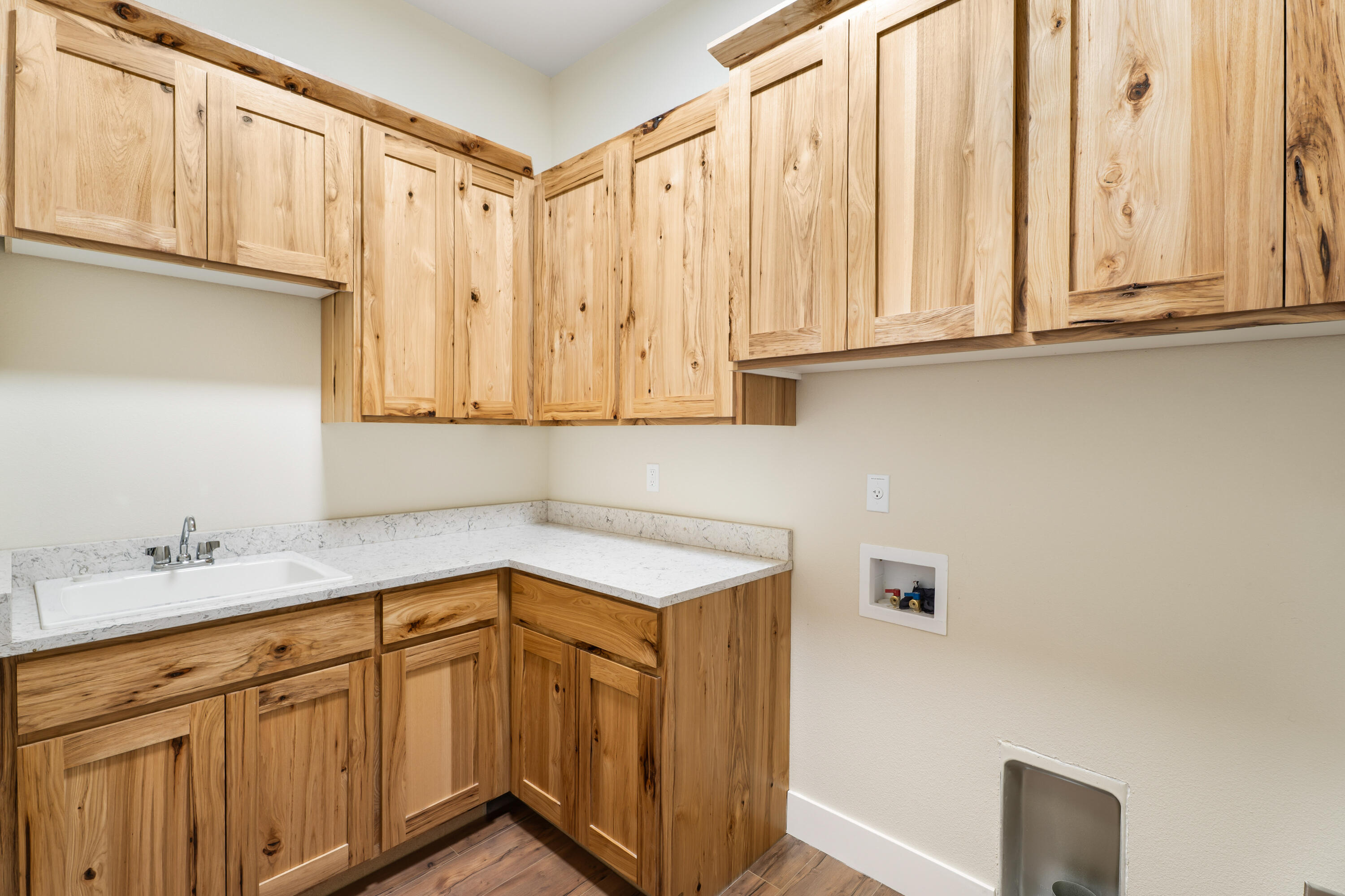 1784 SE Texas Circle, 37