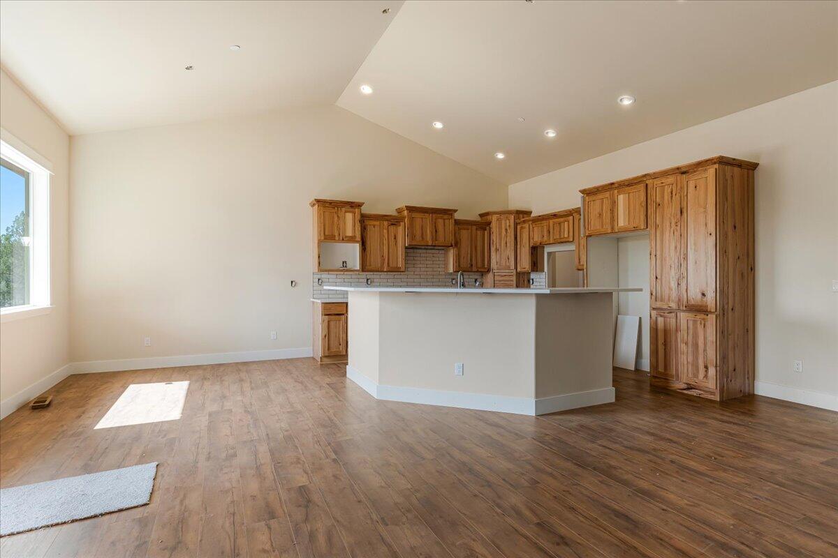 1784 SE Texas Circle, 37