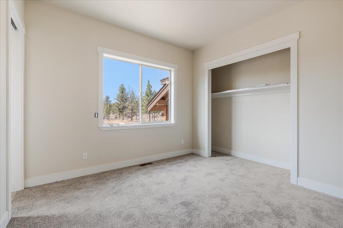 1784 SE Texas Circle, 37