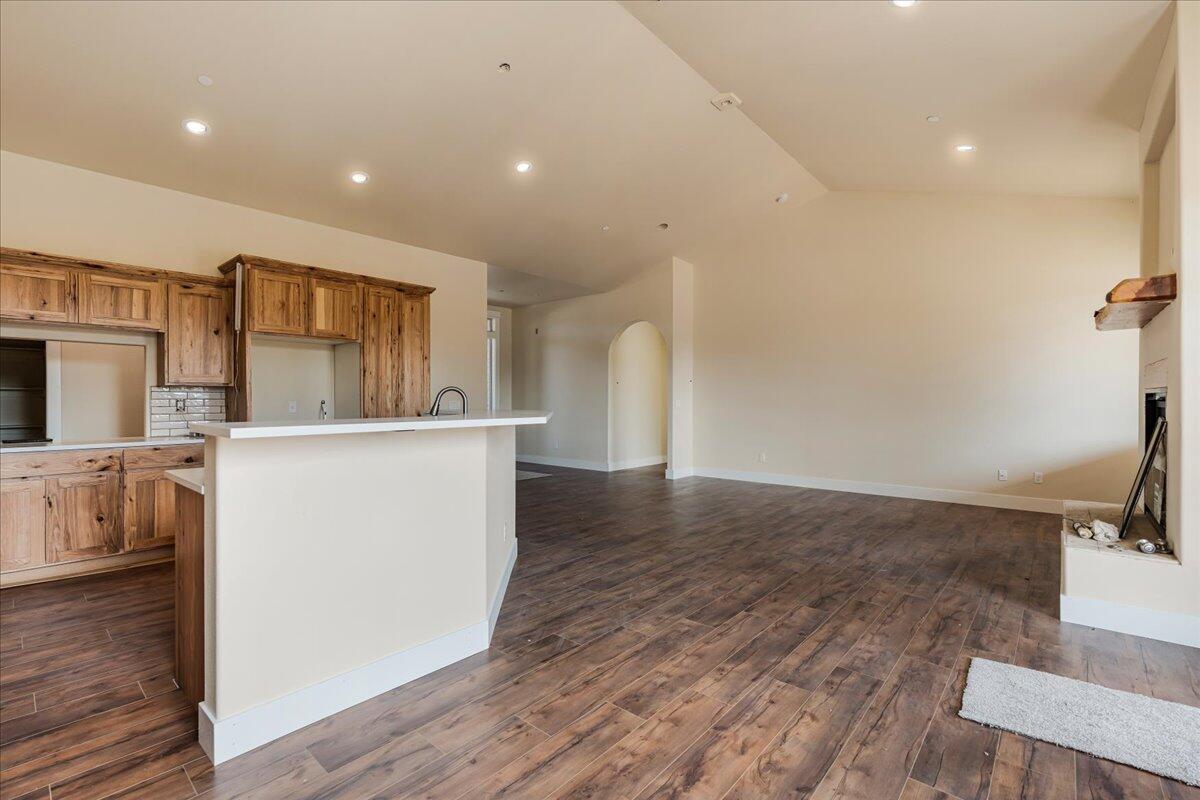 1784 SE Texas Circle, 37