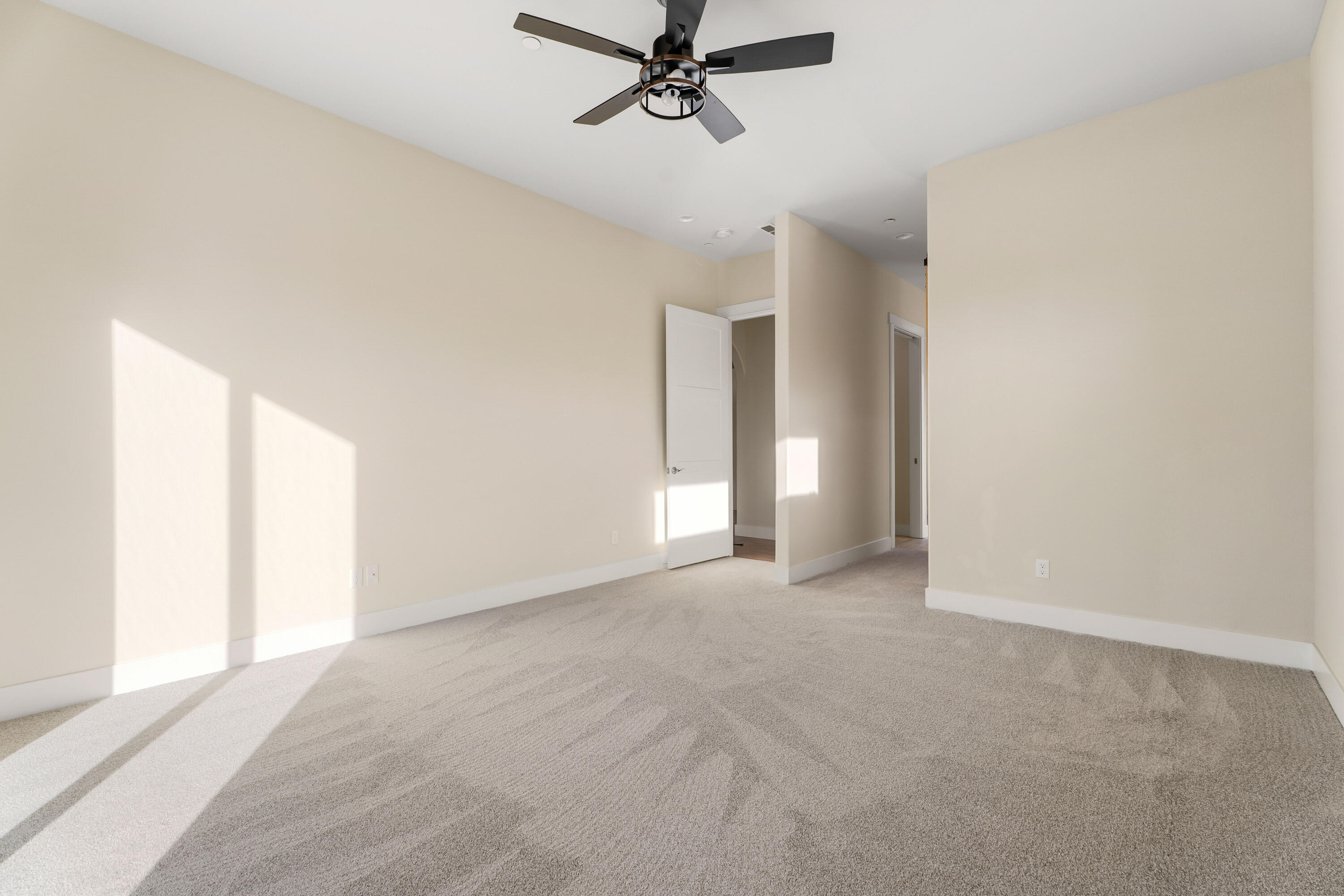 1784 SE Texas Circle, 37