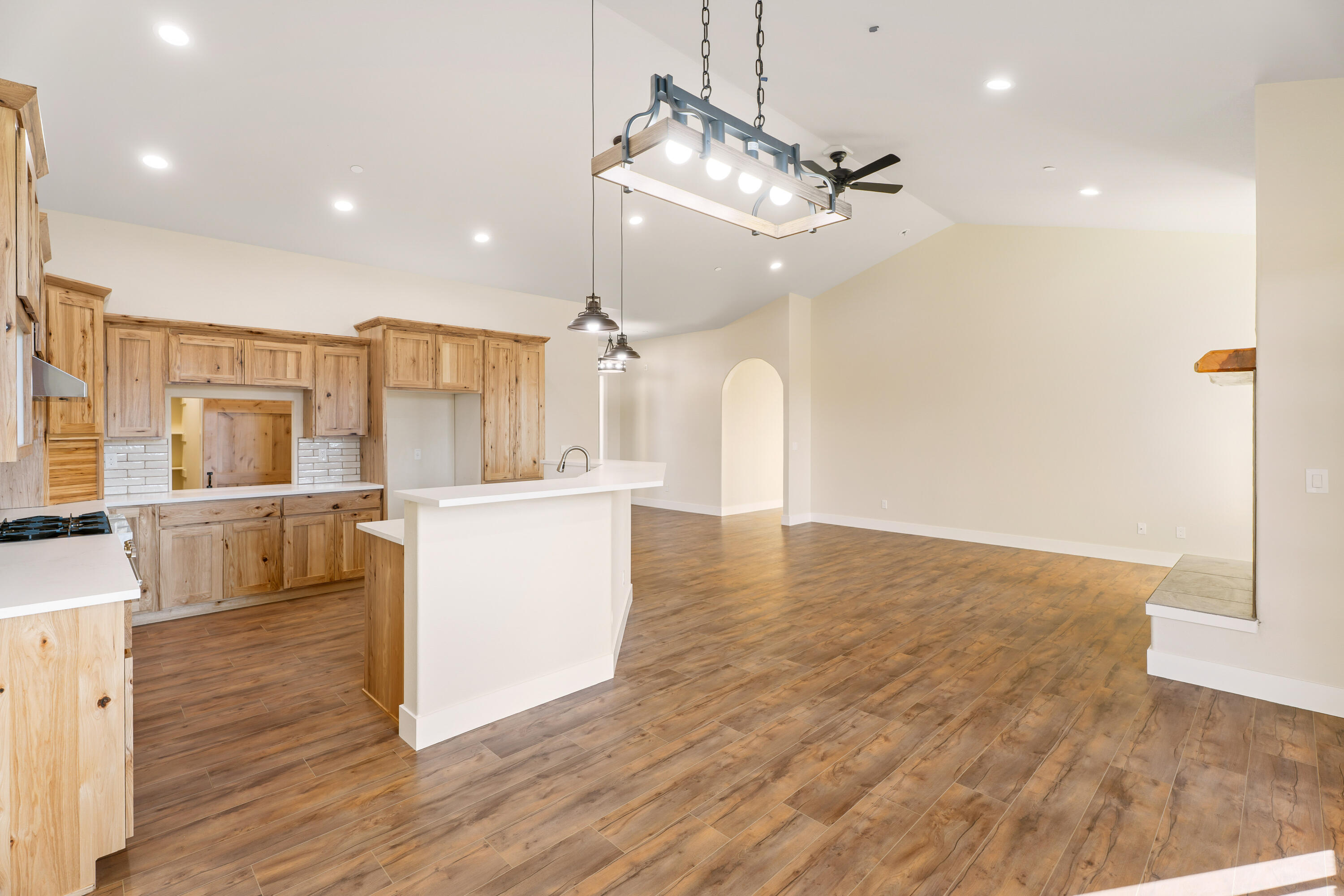 1784 SE Texas Circle, 37