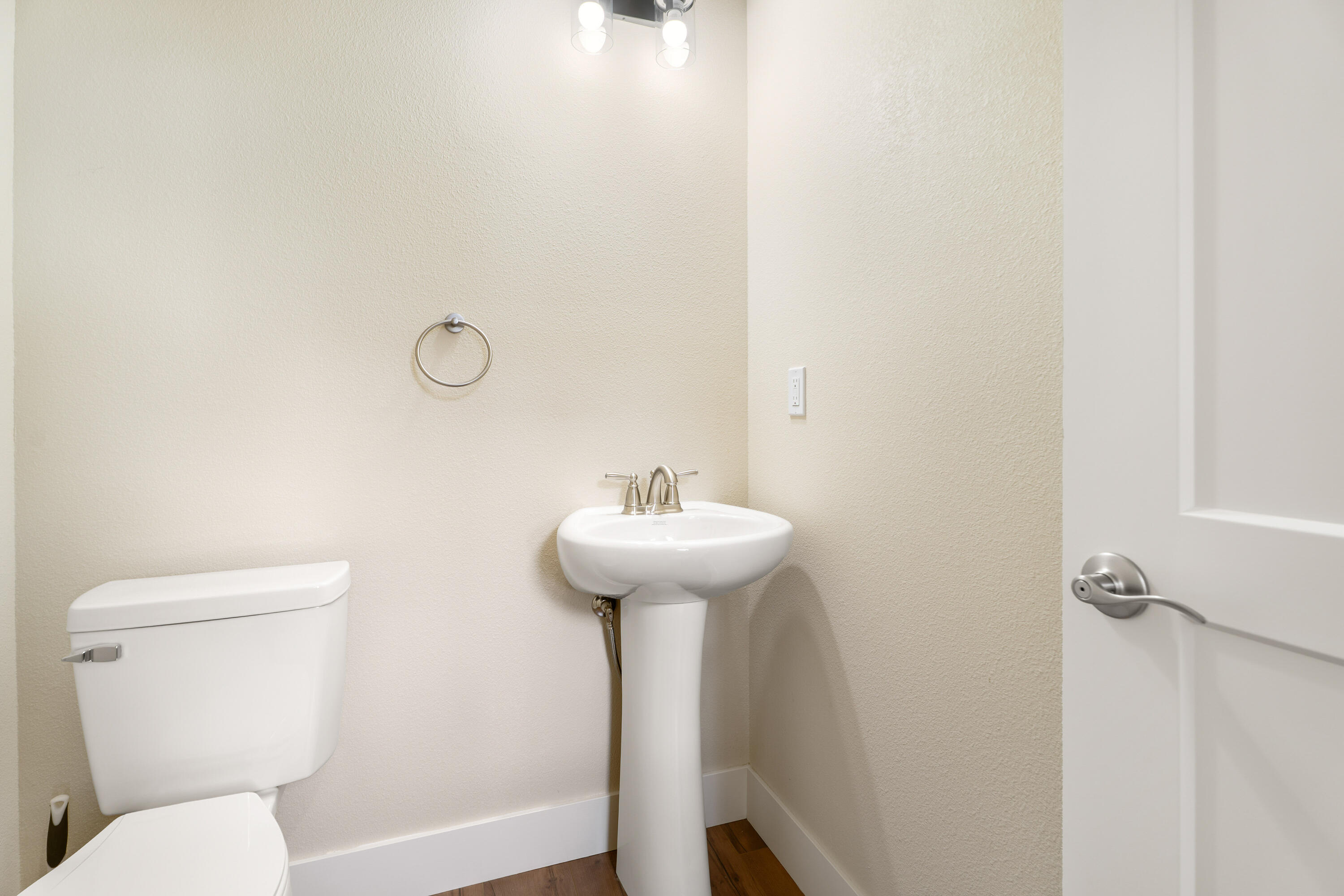 1784 SE Texas Circle, 37