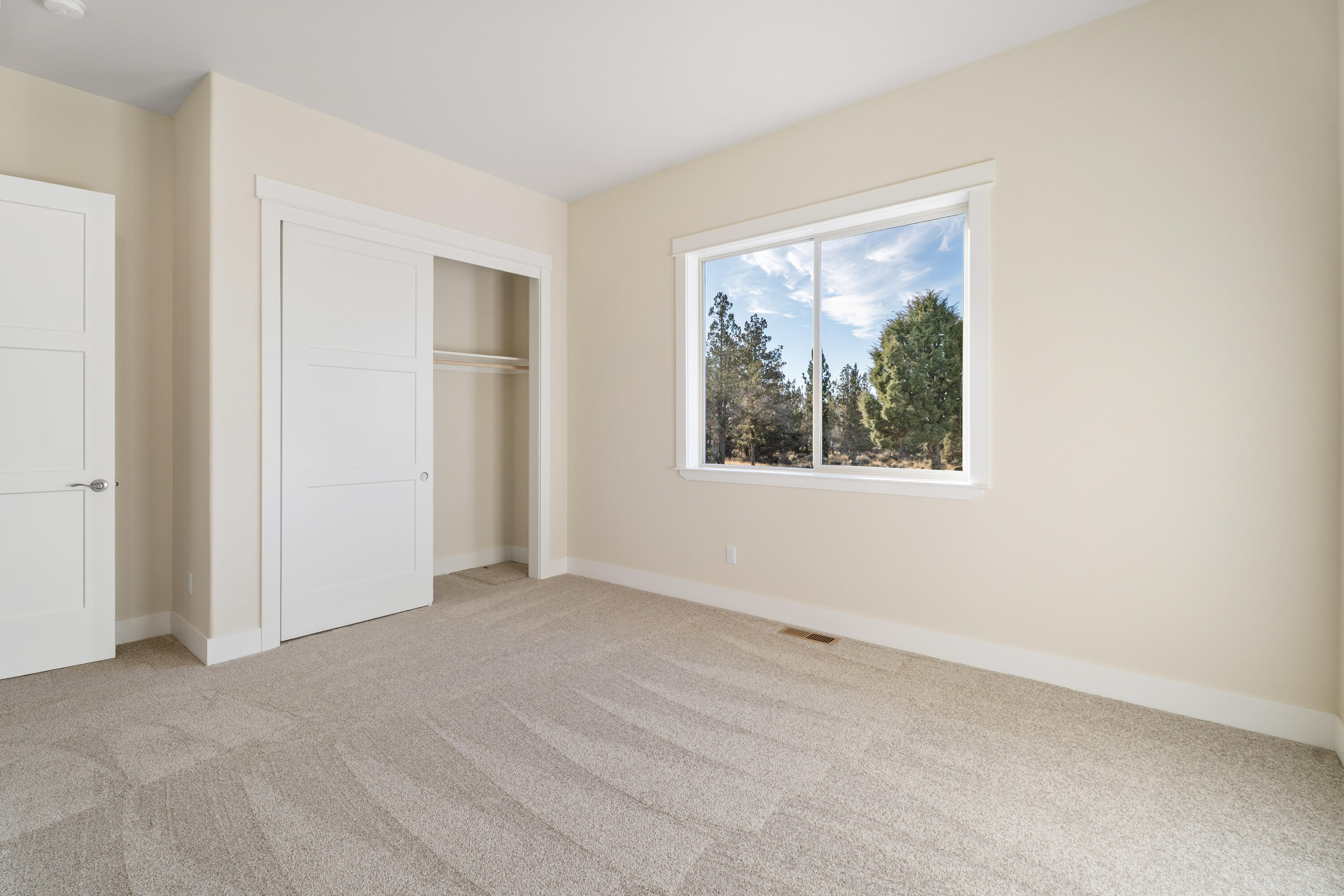 1784 SE Texas Circle, 37