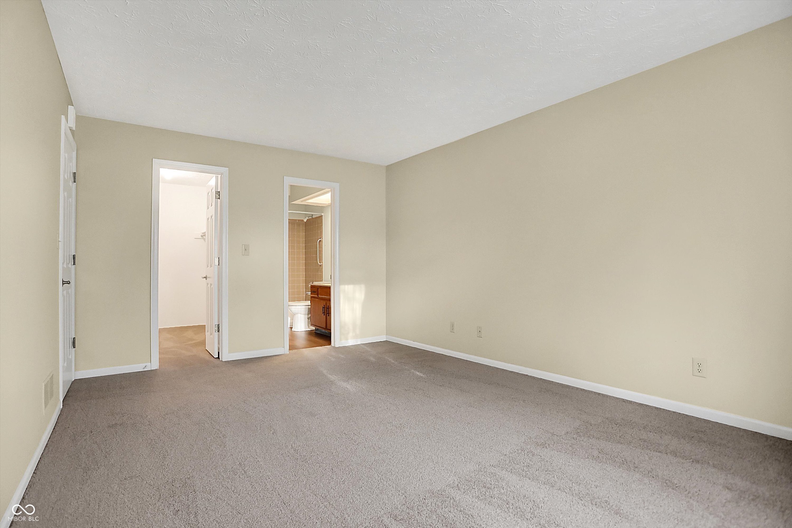 7607 Farm View Circle E