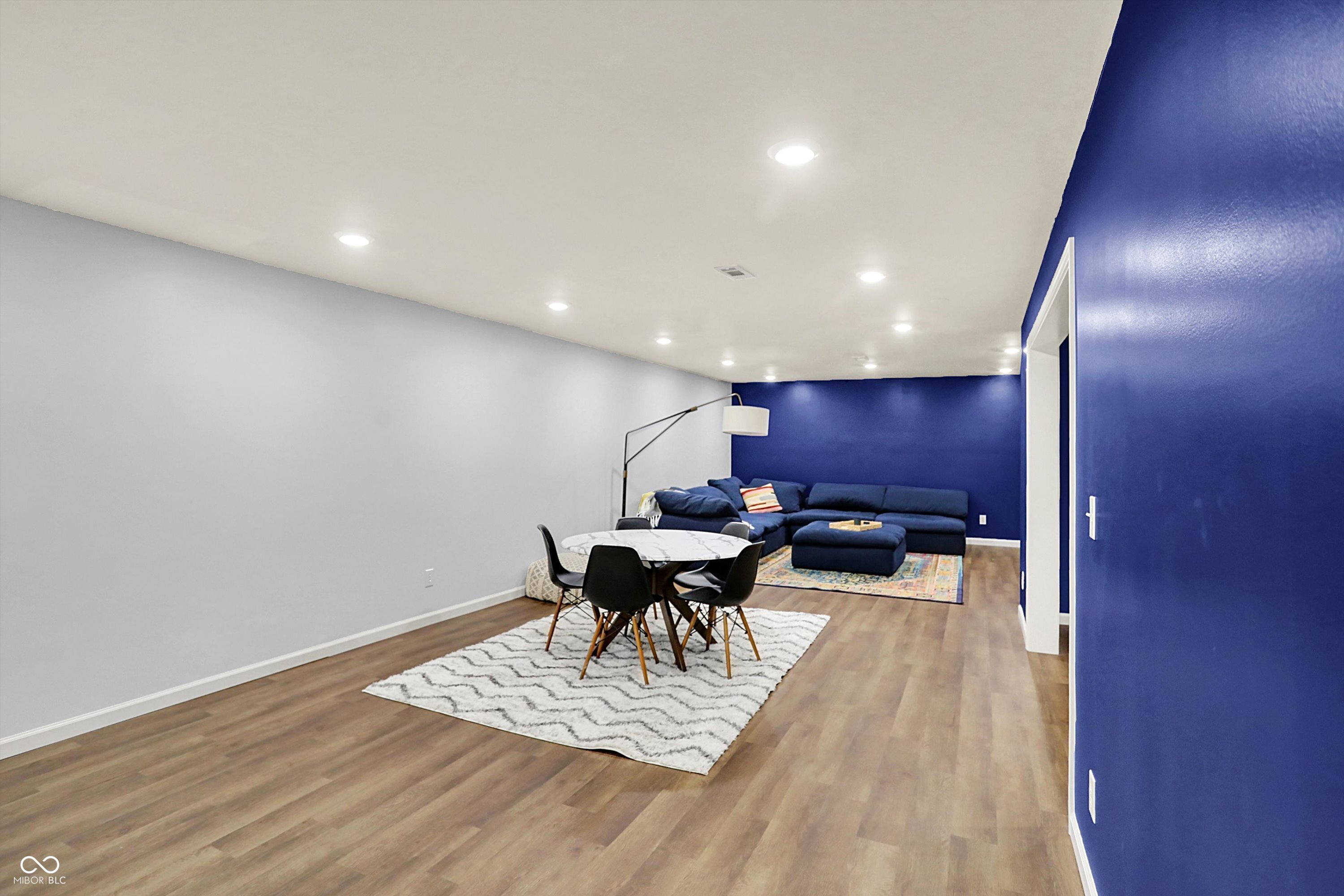 5091 Woodfield Drive