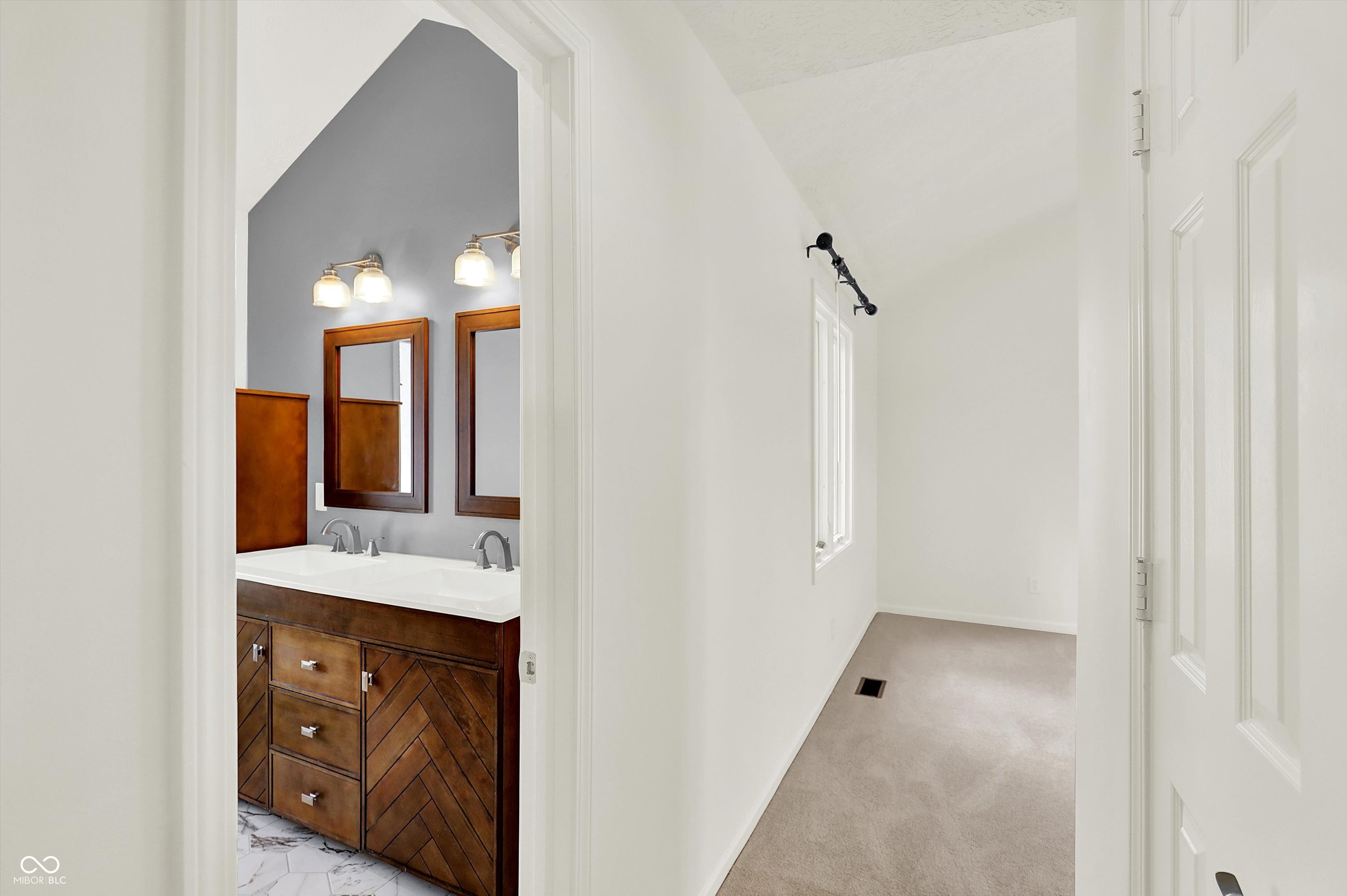 7669 River Road Unit: 28