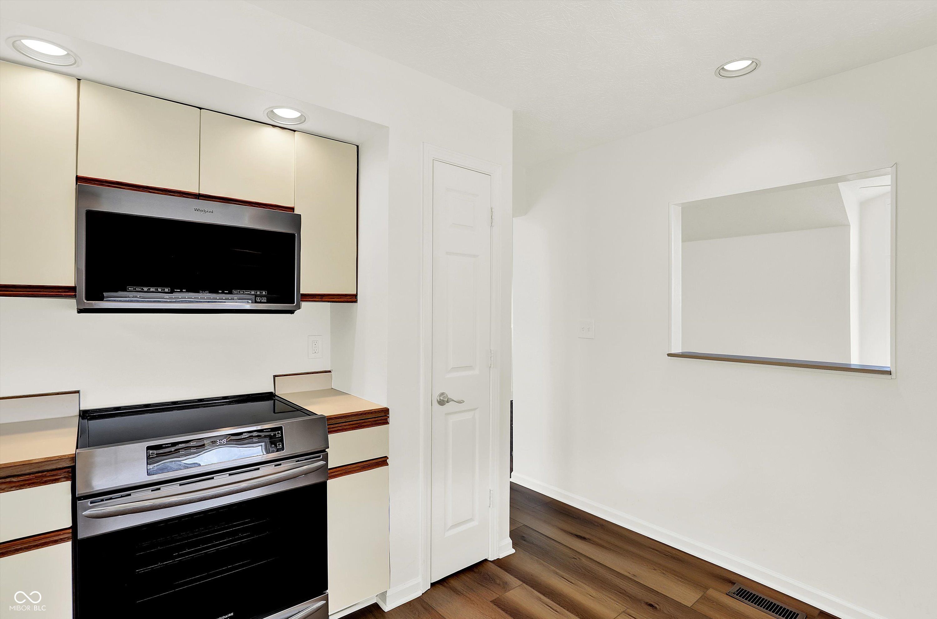 7669 River Road Unit: 28