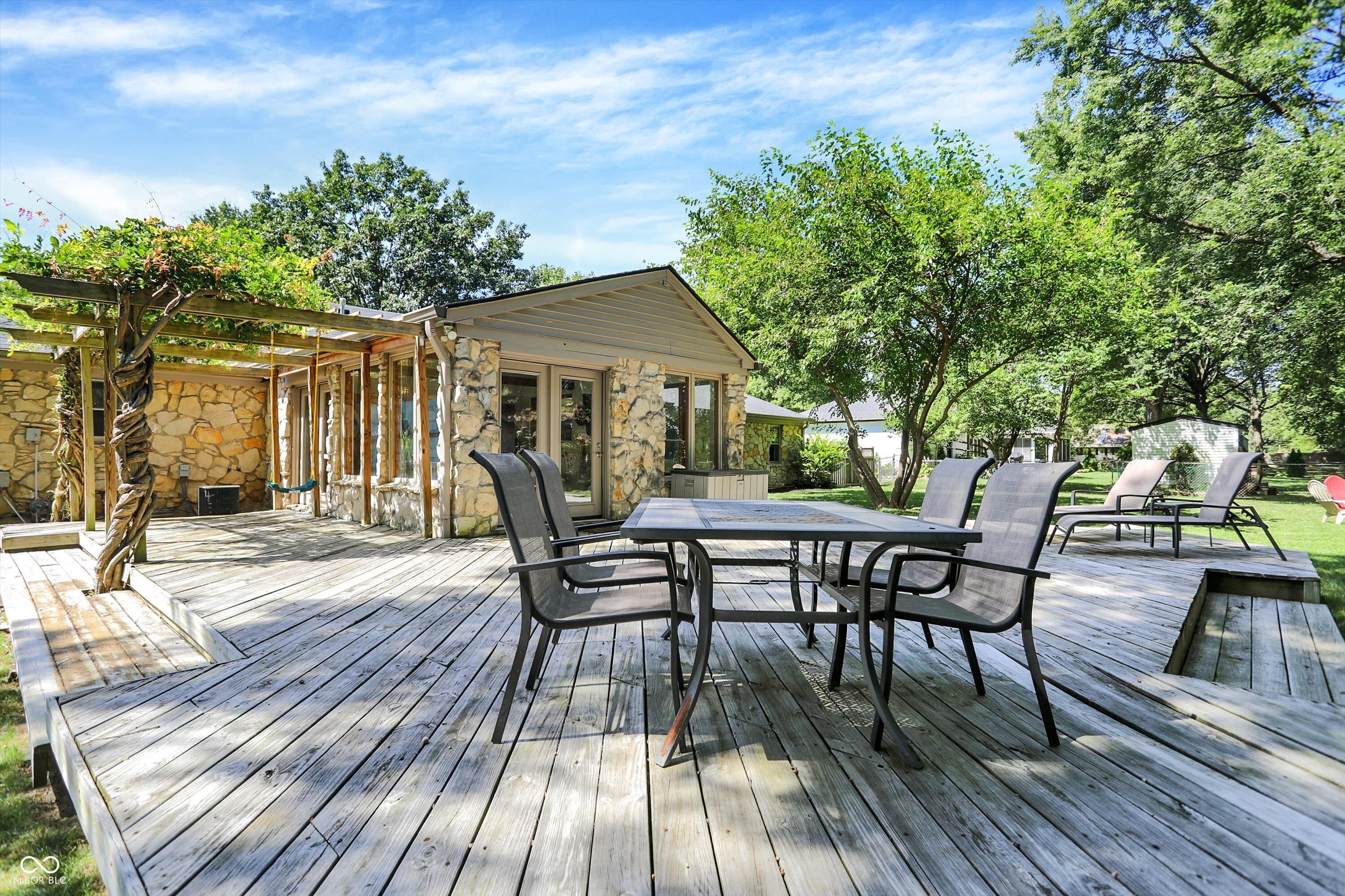 10913 Pleasantview Drive