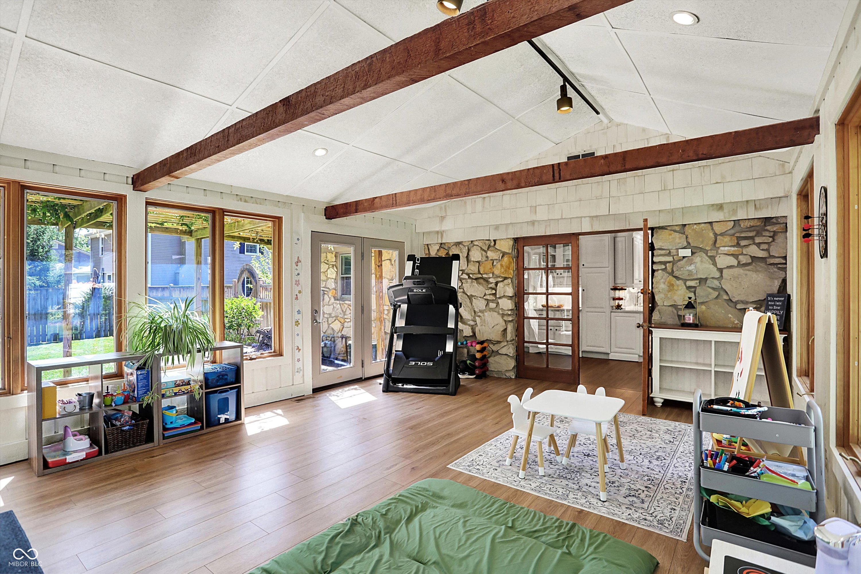 10913 Pleasantview Drive