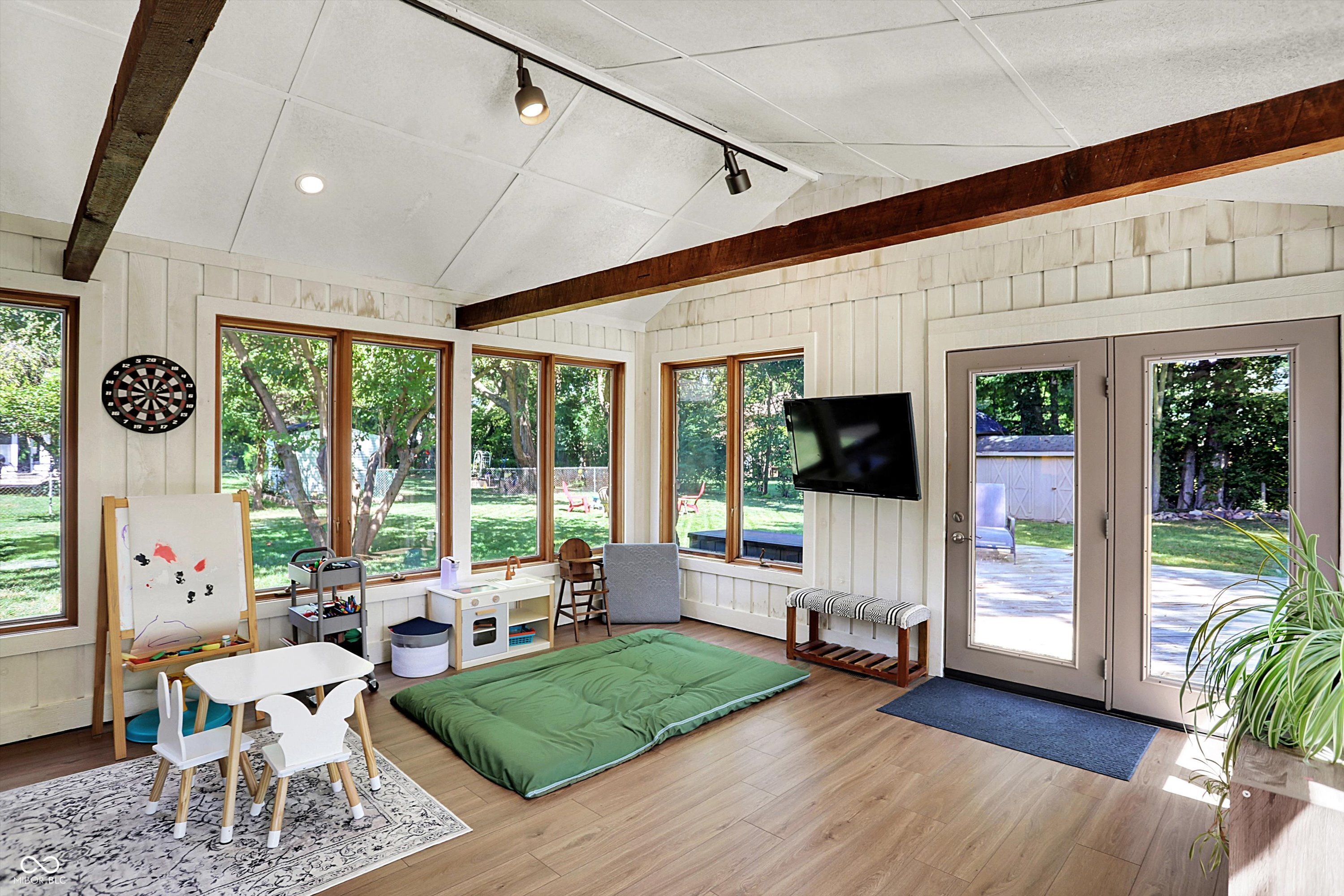 10913 Pleasantview Drive