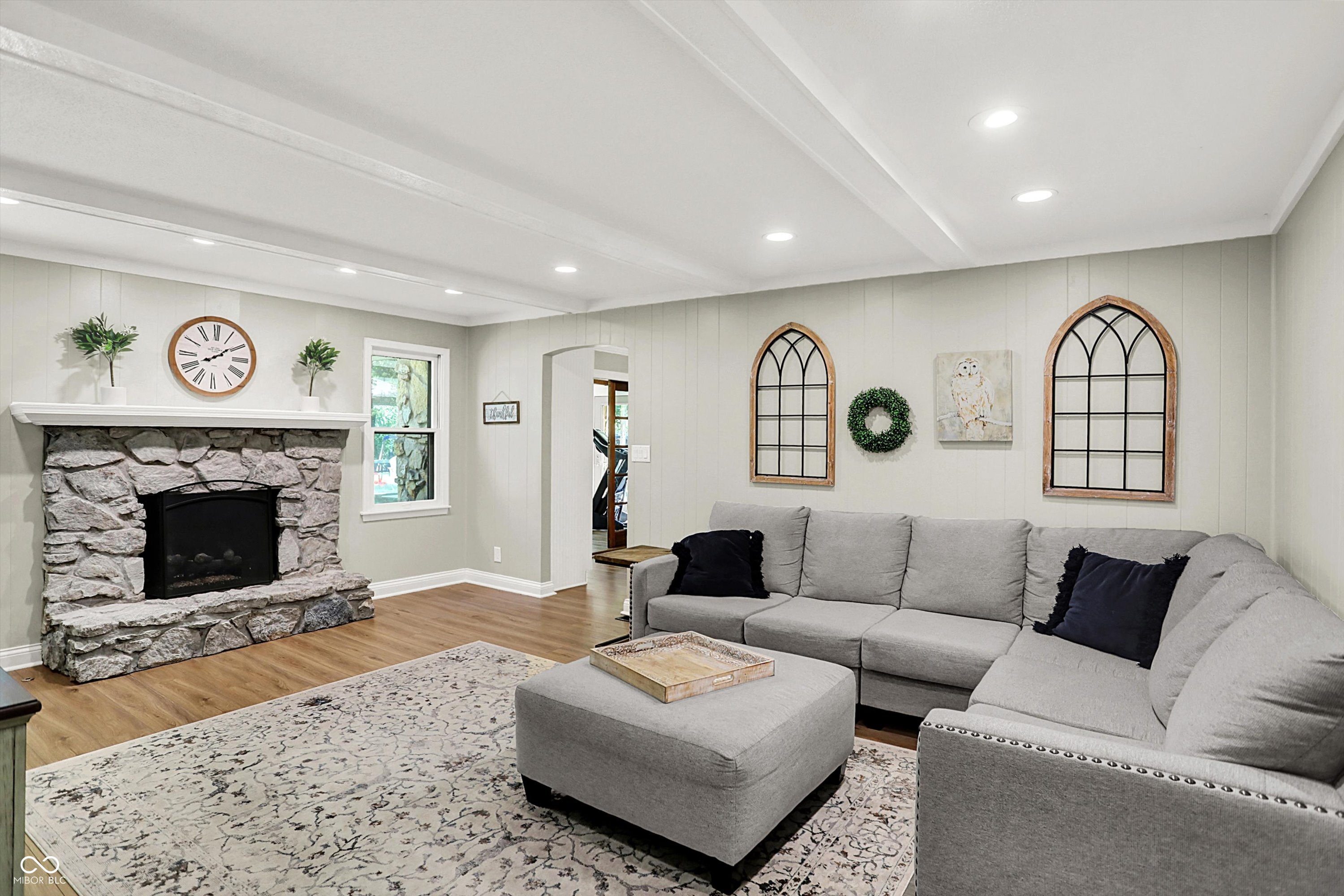 10913 Pleasantview Drive