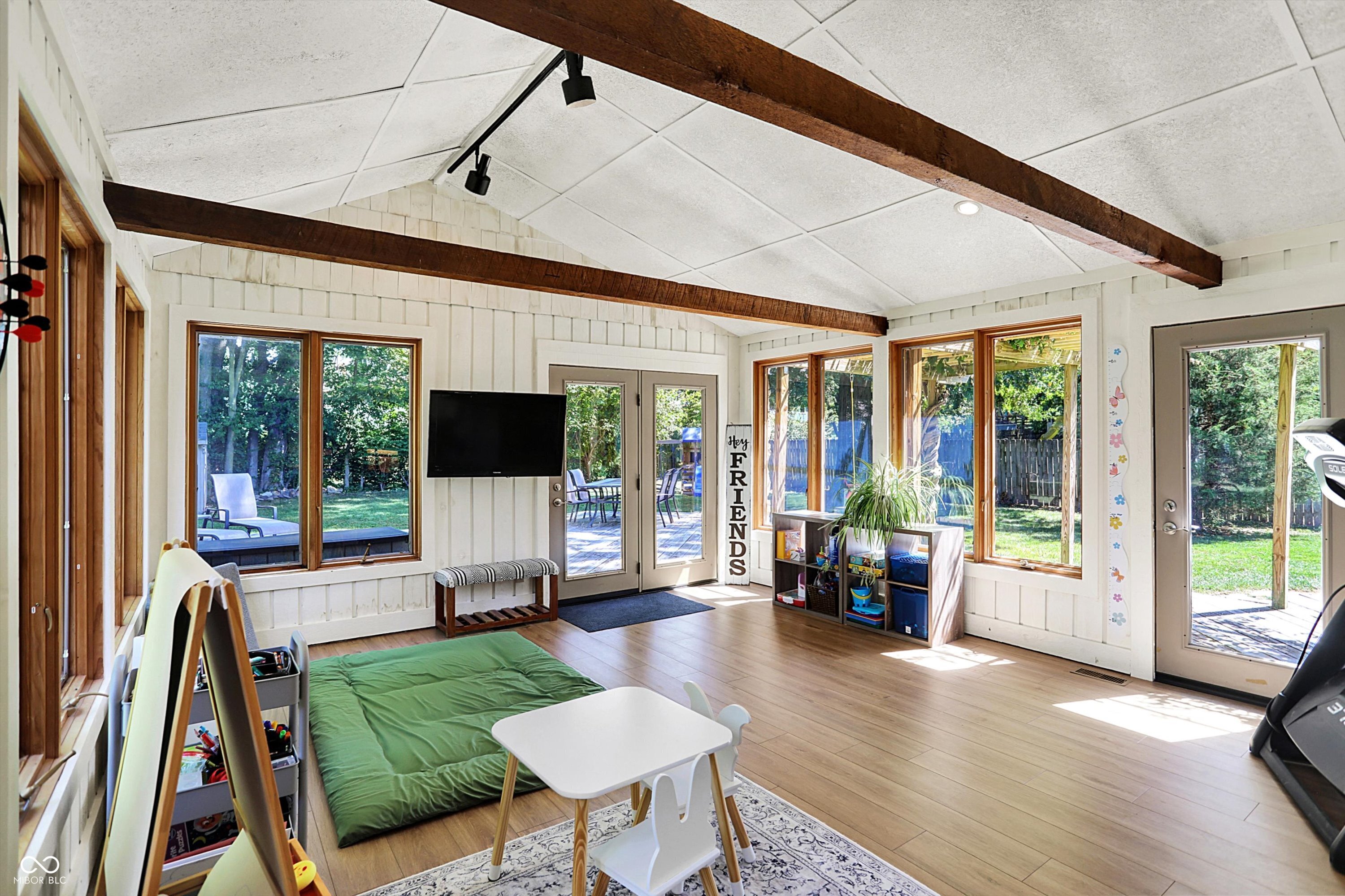 10913 Pleasantview Drive