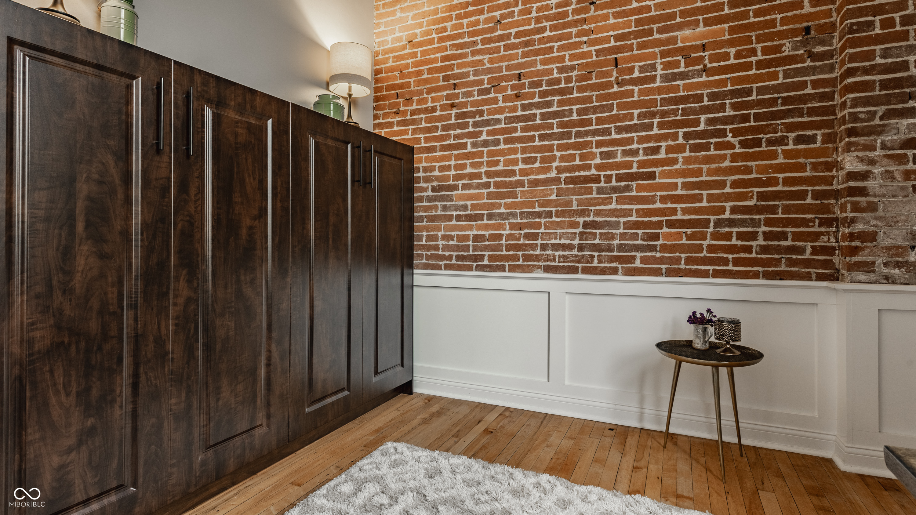 927 Noble Street Unit: 12