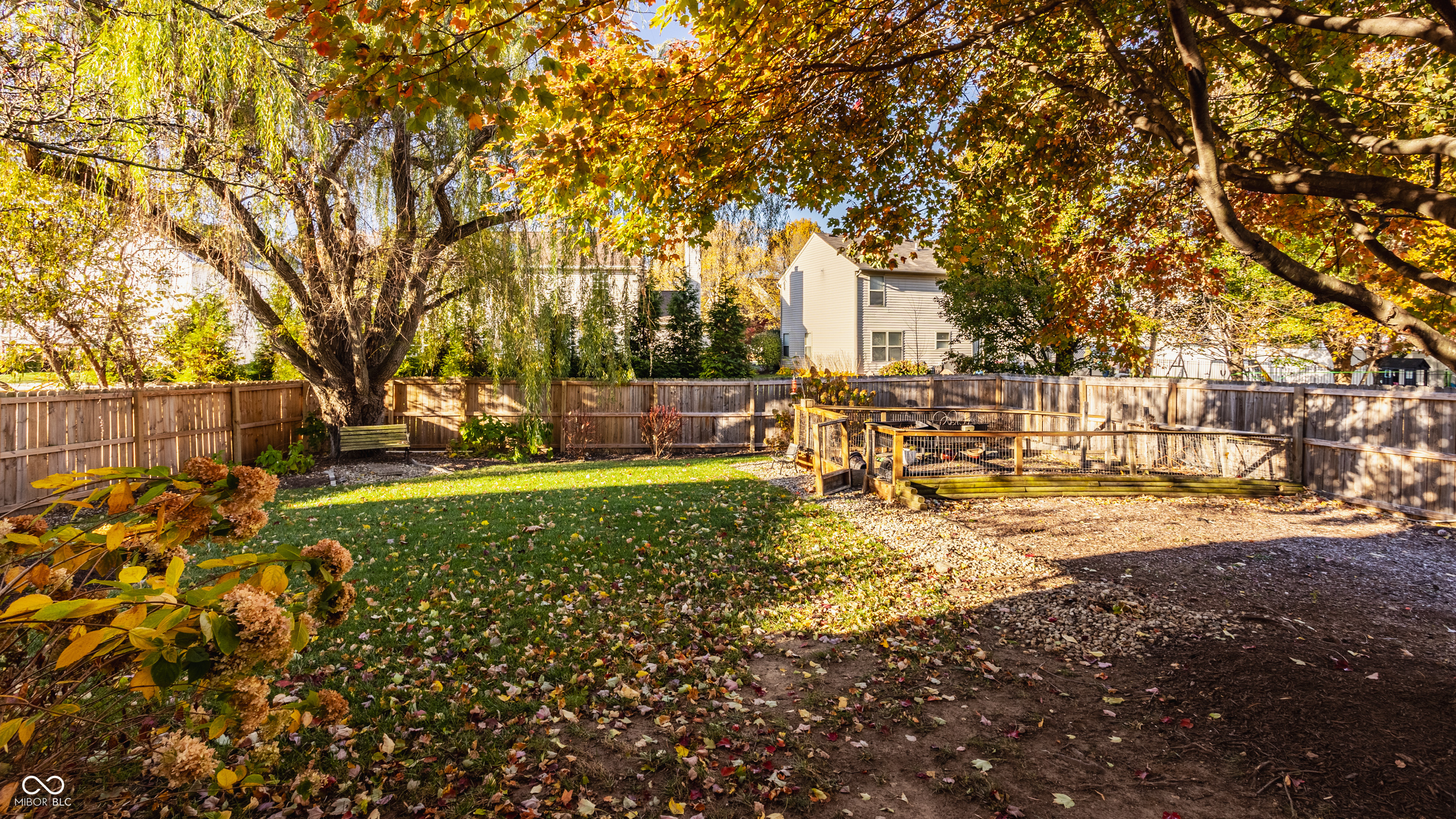 5325 Creekbend Drive