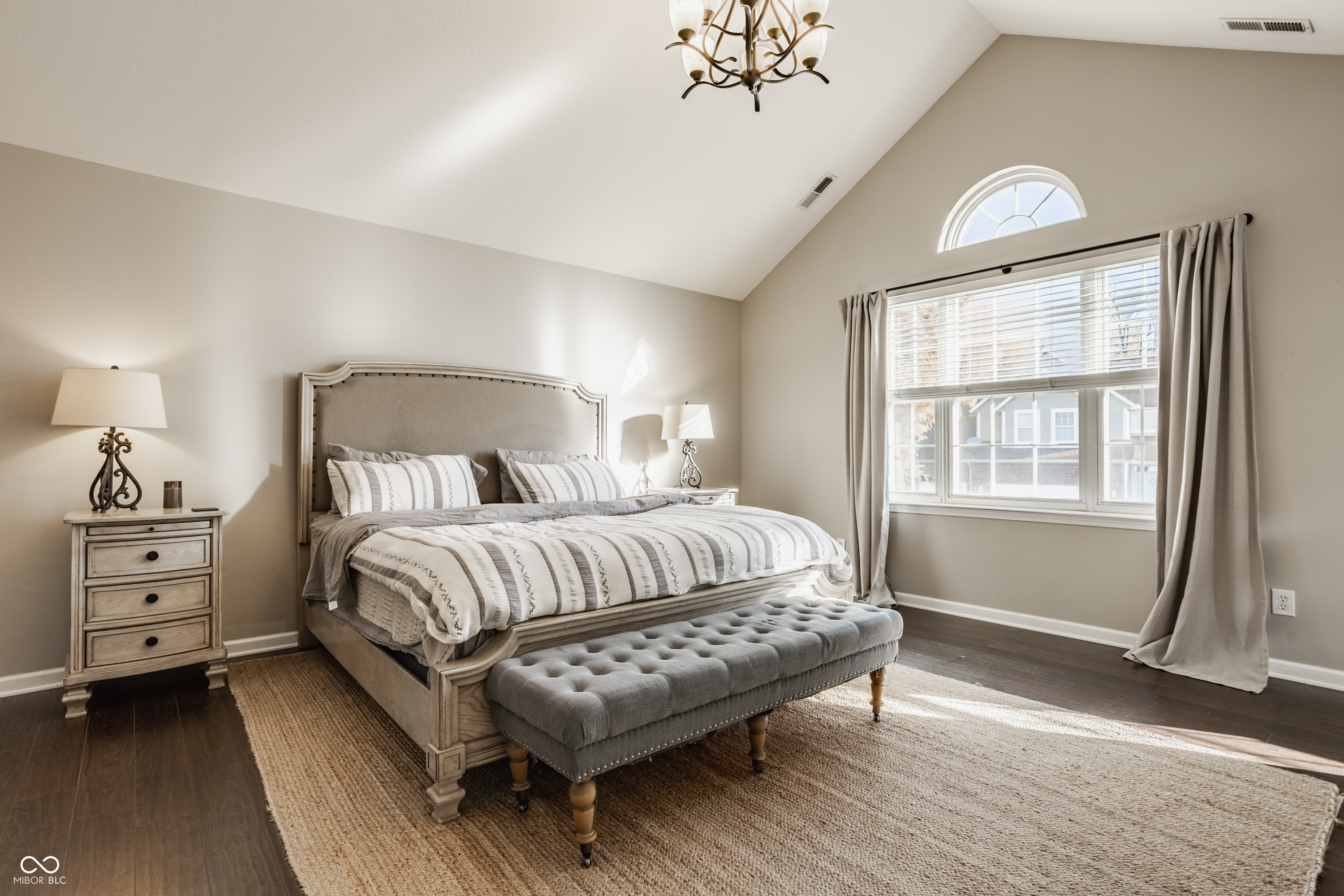 5325 Creekbend Drive