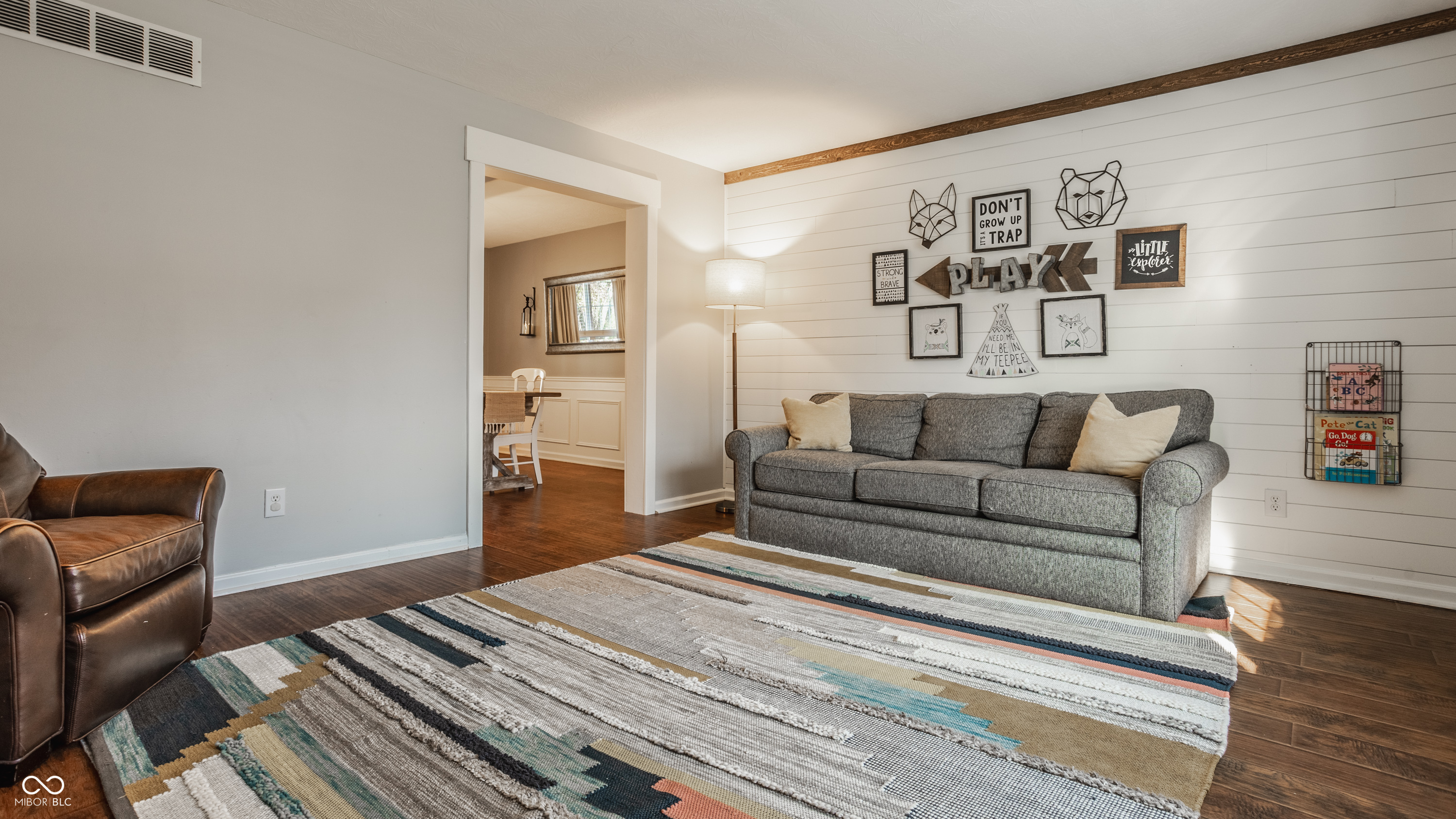 5325 Creekbend Drive