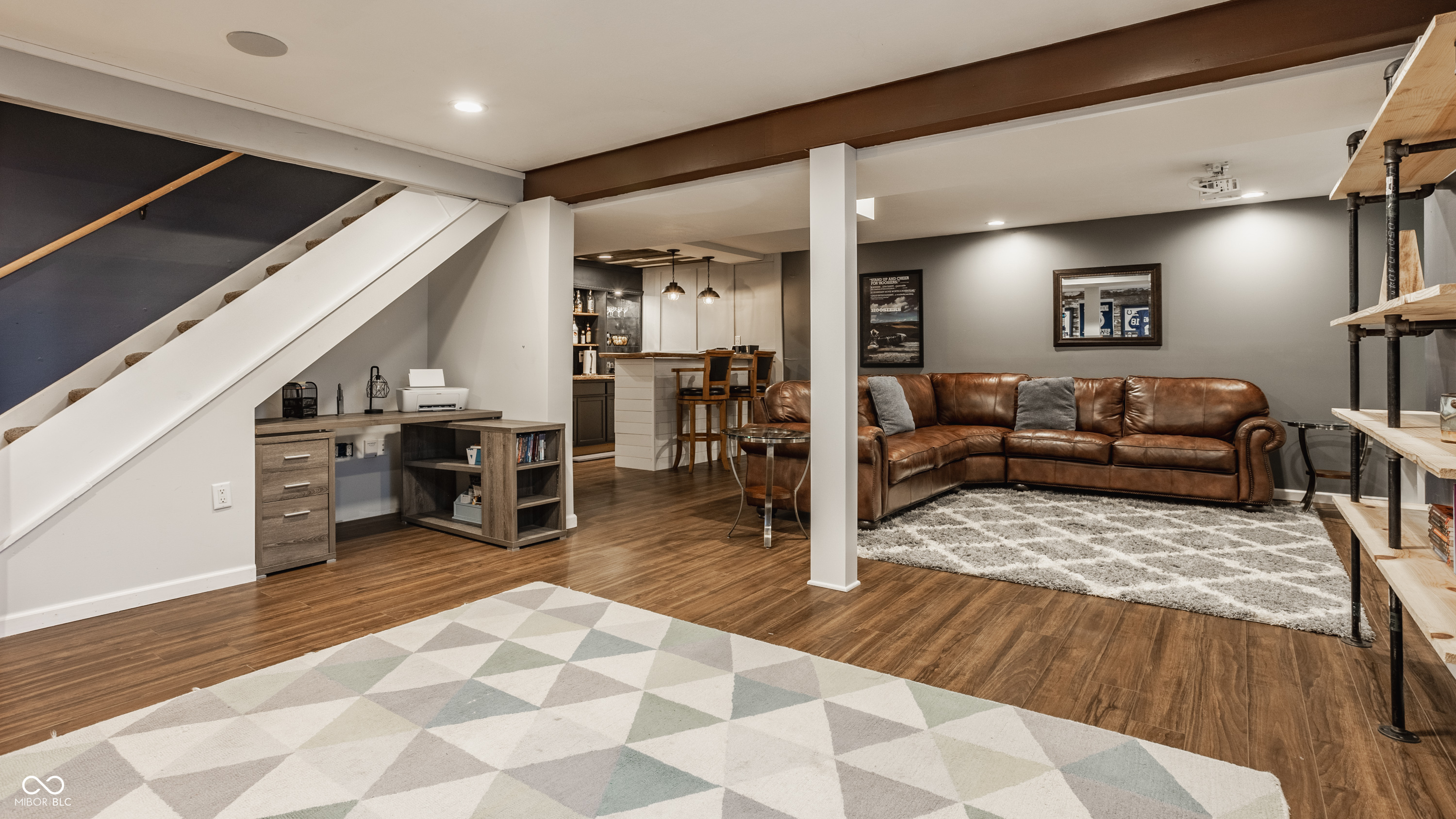 5325 Creekbend Drive