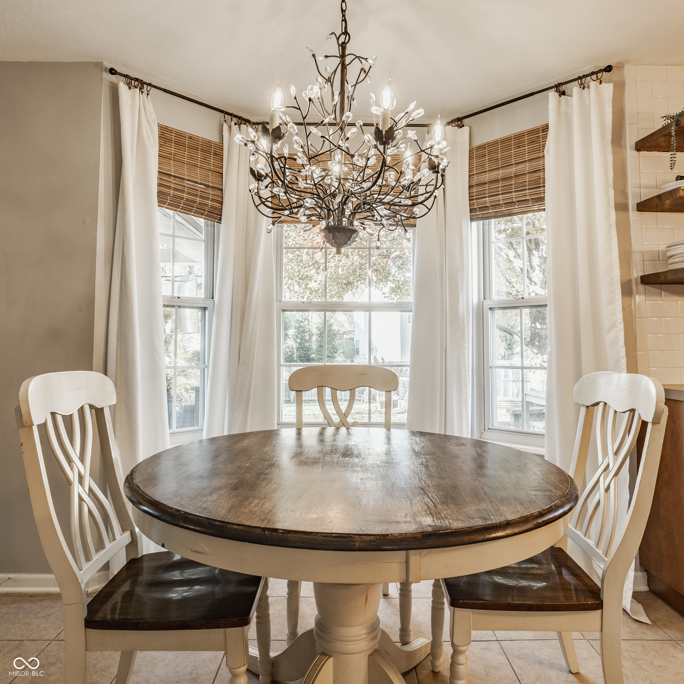 5325 Creekbend Drive