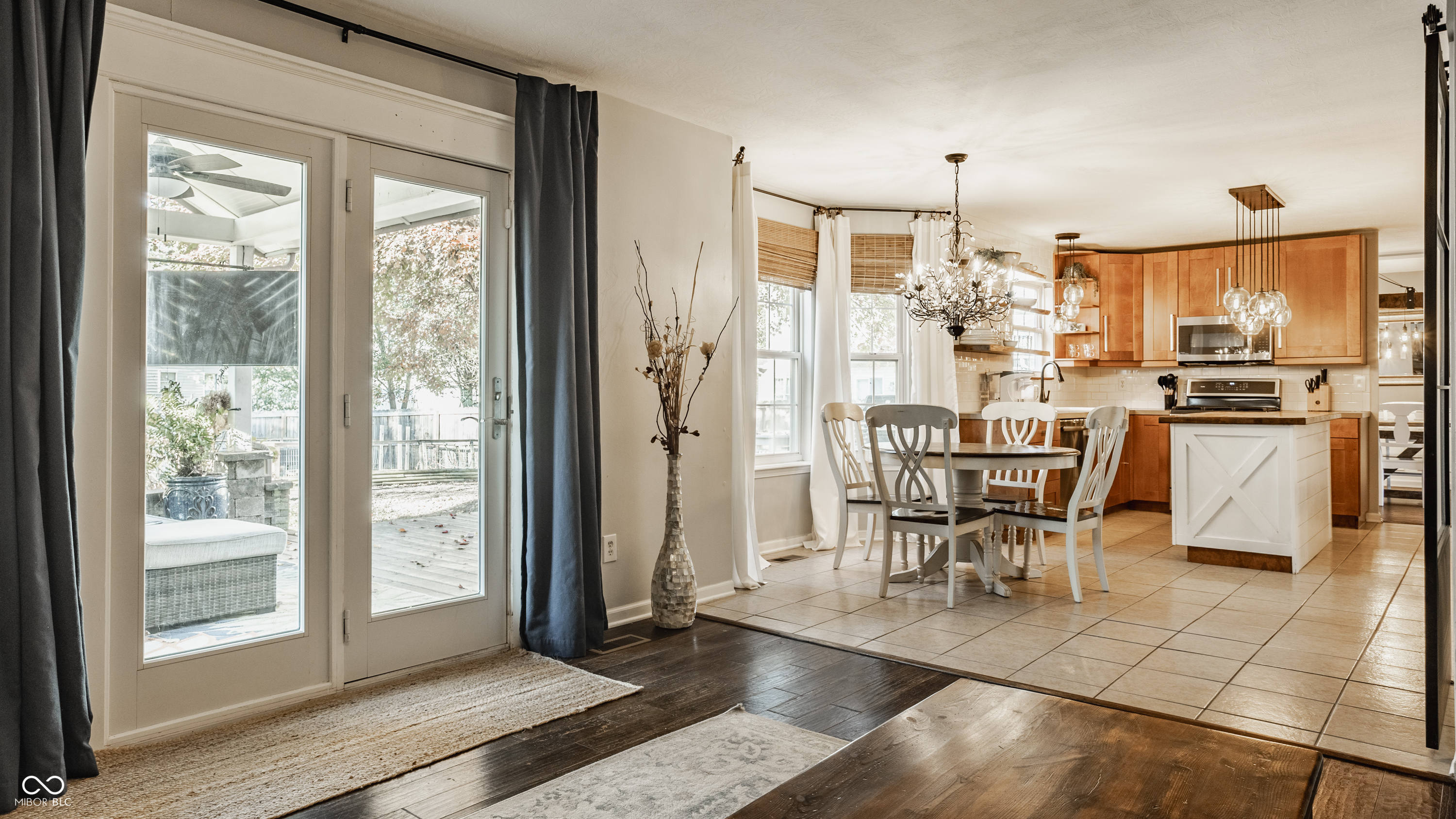 5325 Creekbend Drive