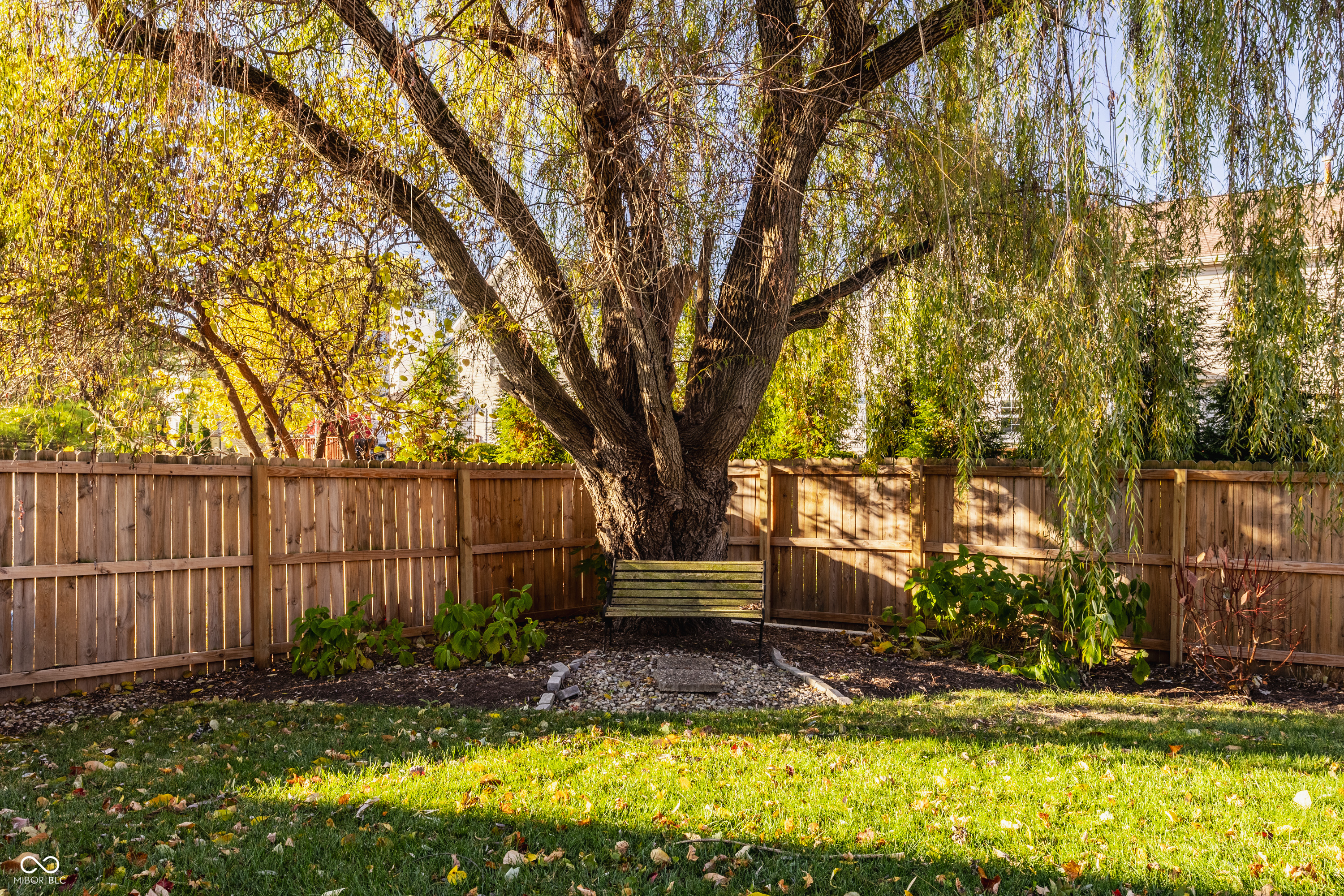 5325 Creekbend Drive