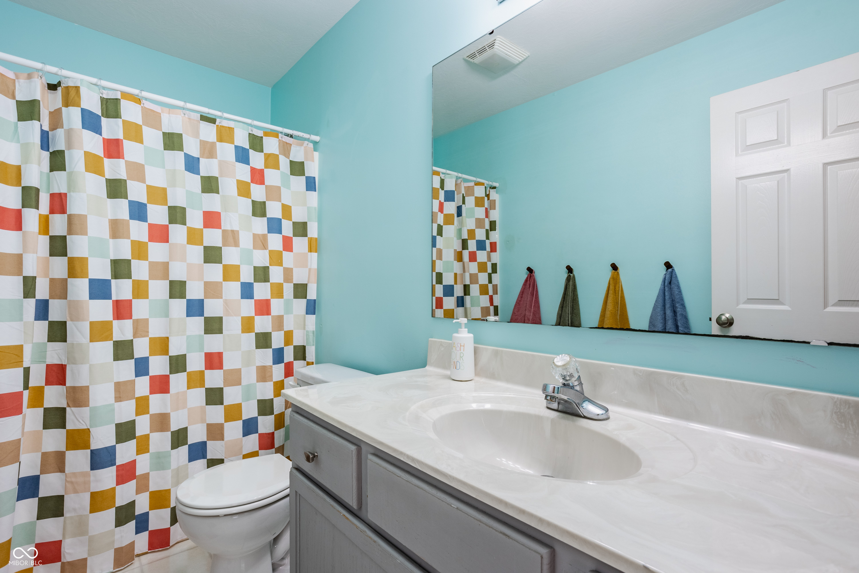 5325 Creekbend Drive