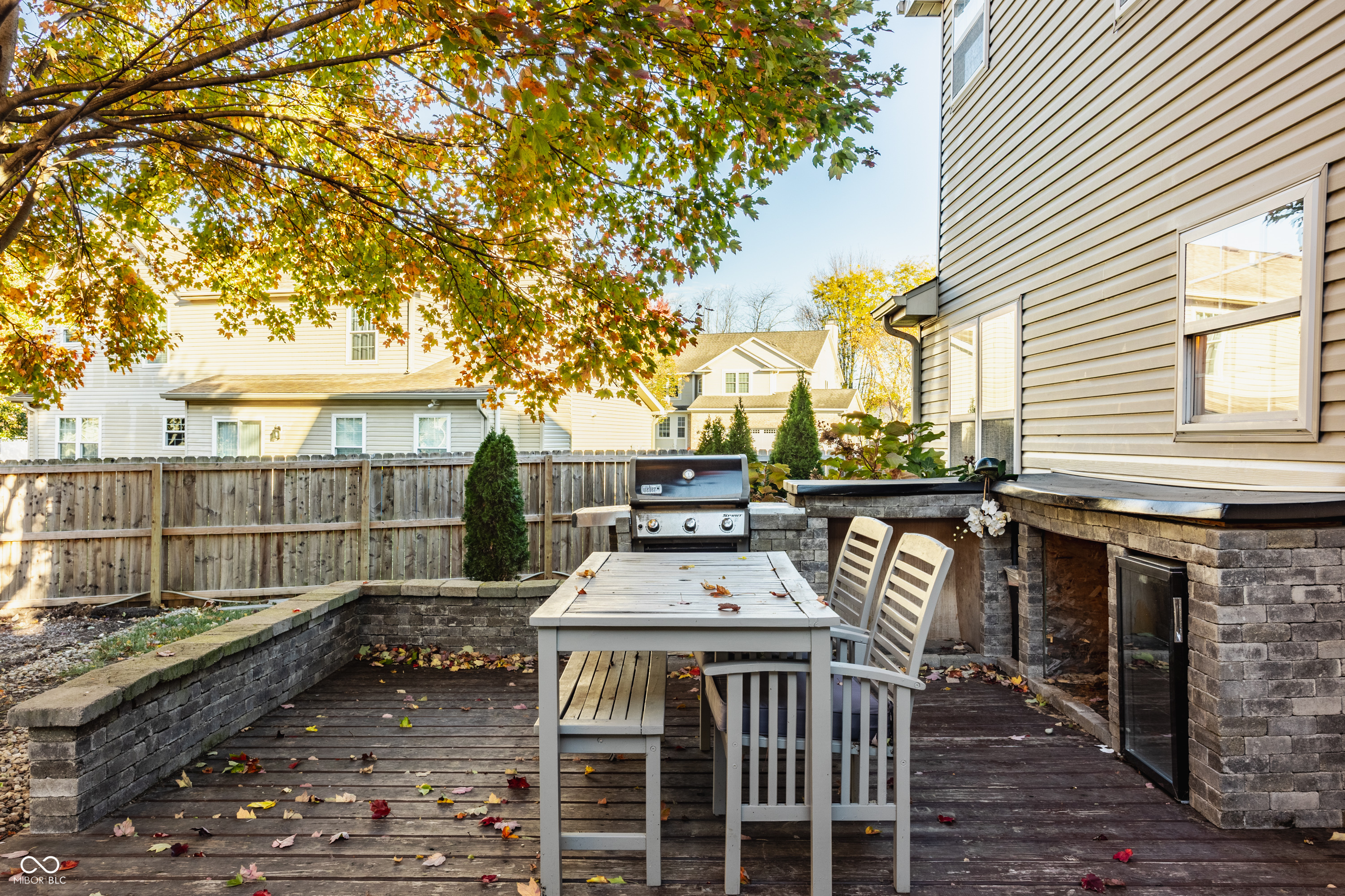 5325 Creekbend Drive