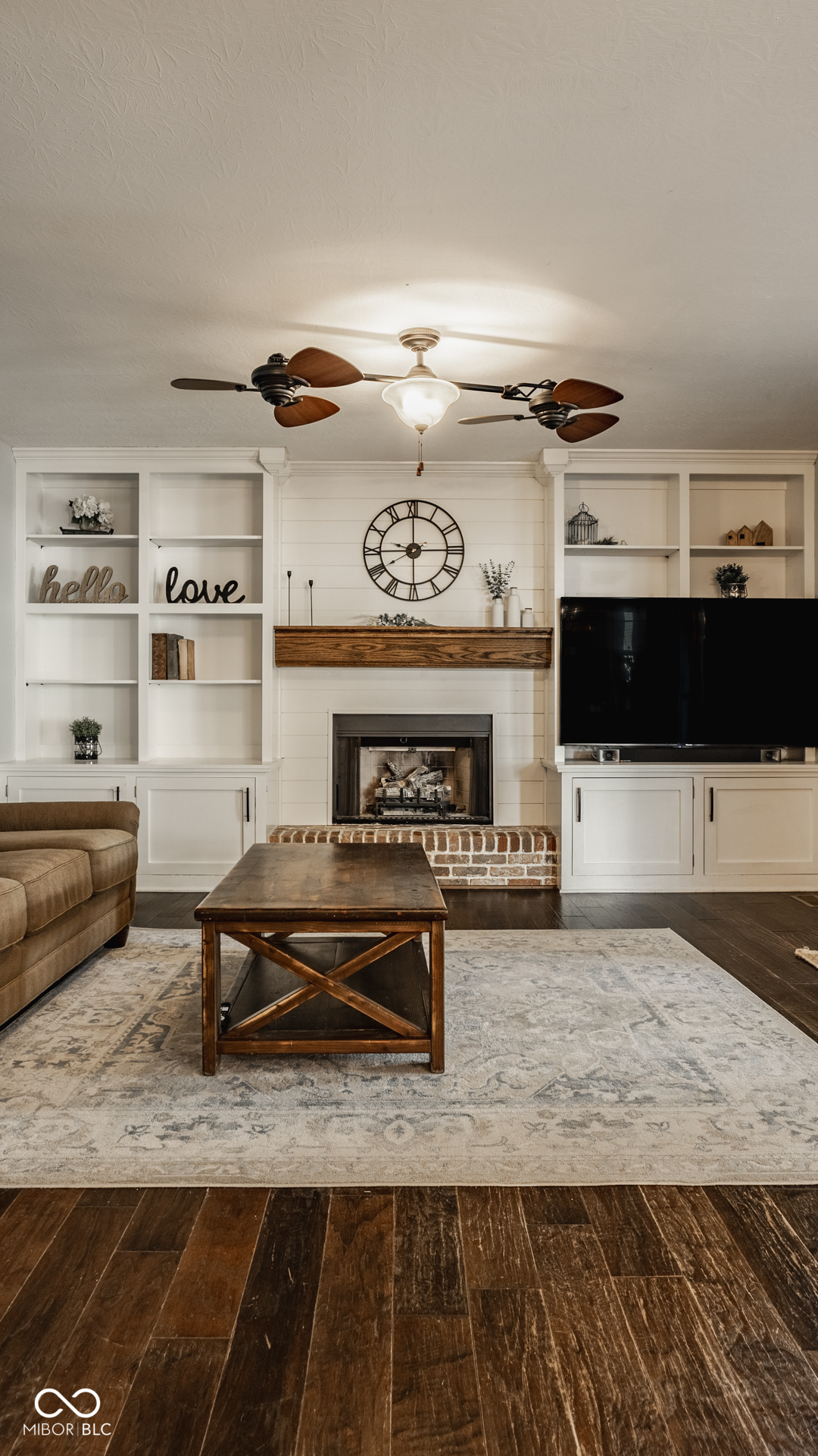 5325 Creekbend Drive