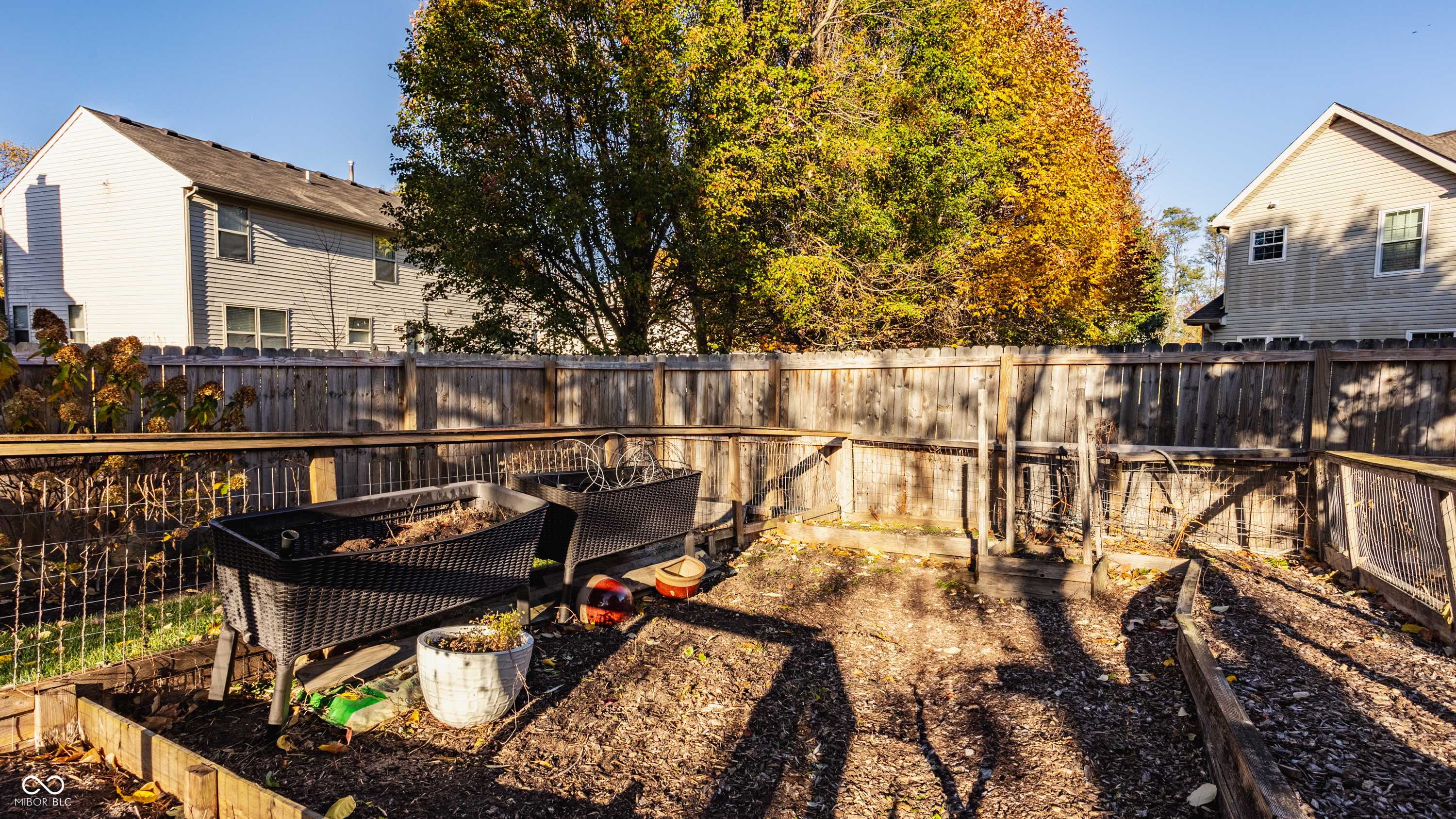 5325 Creekbend Drive