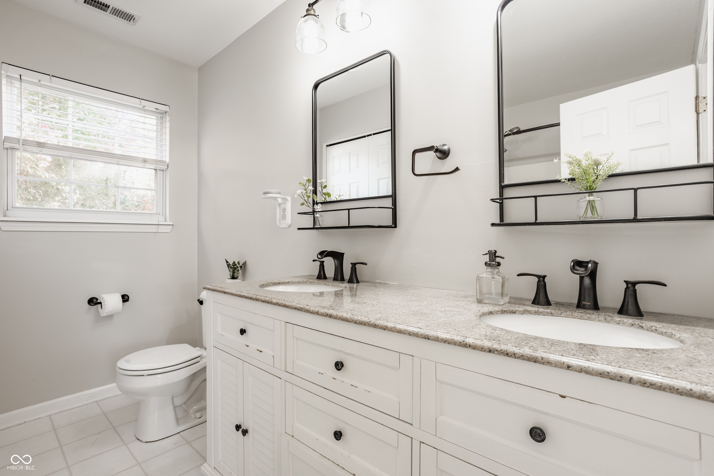 5325 Creekbend Drive