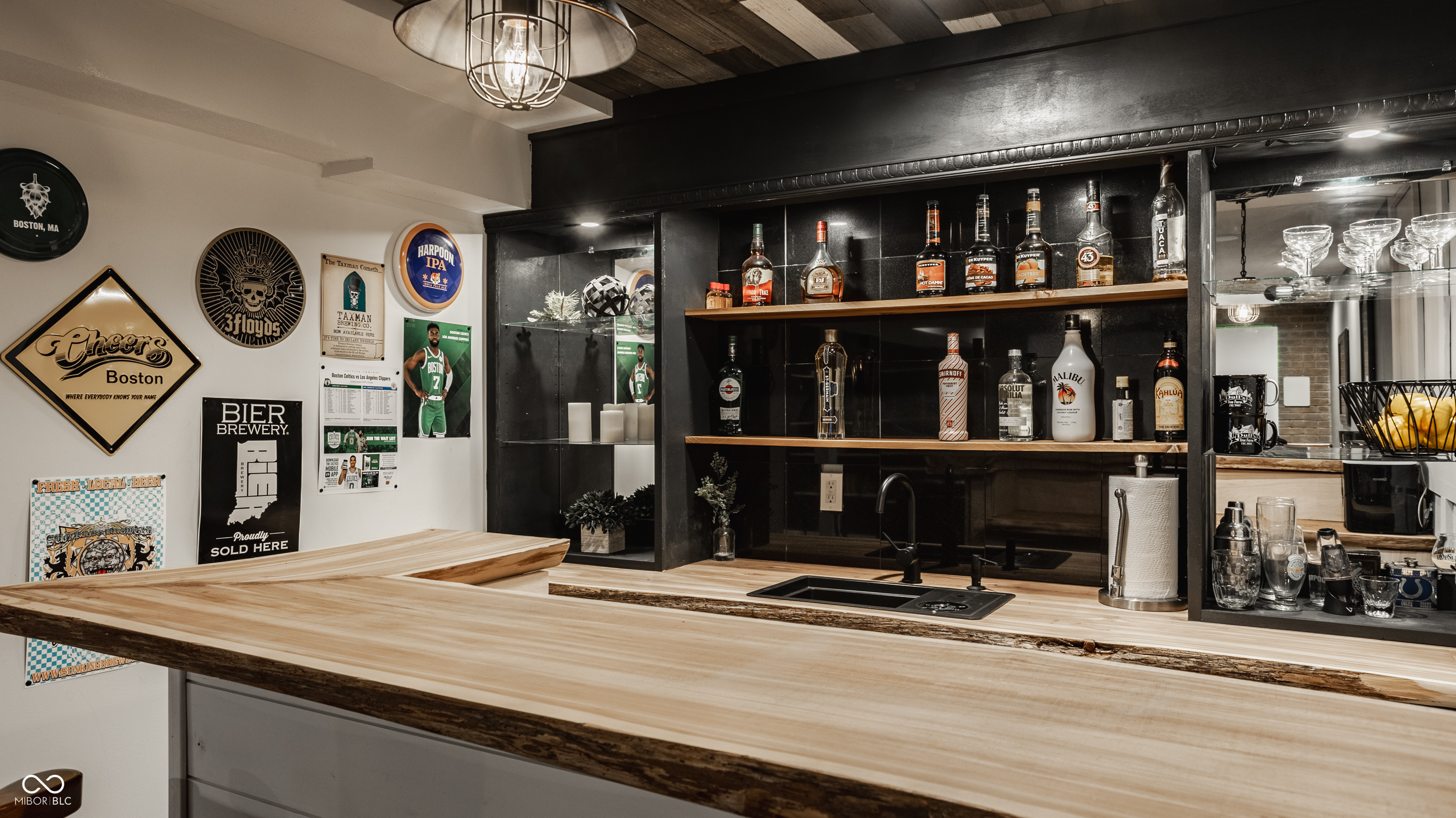 5325 Creekbend Drive