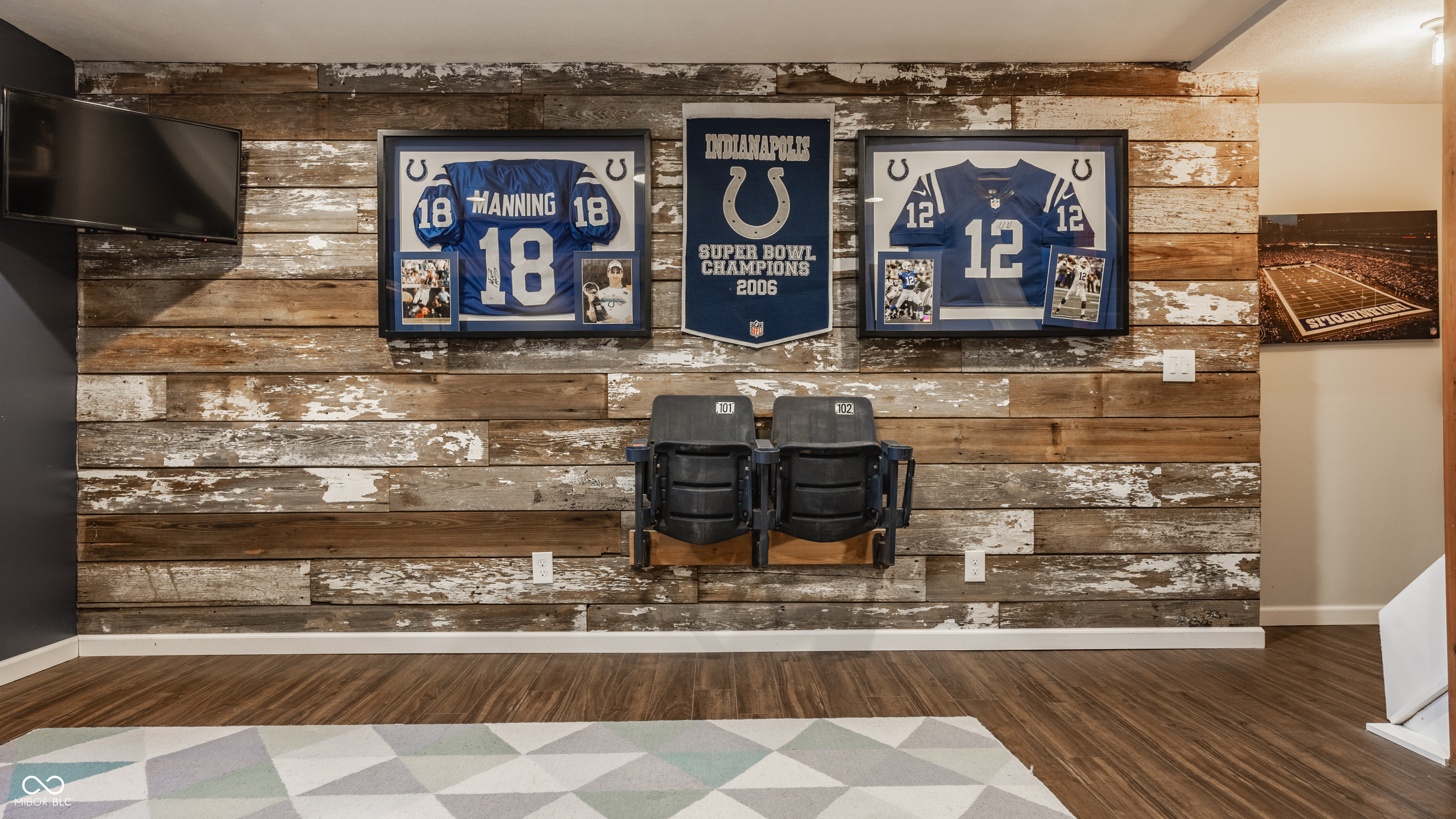 5325 Creekbend Drive