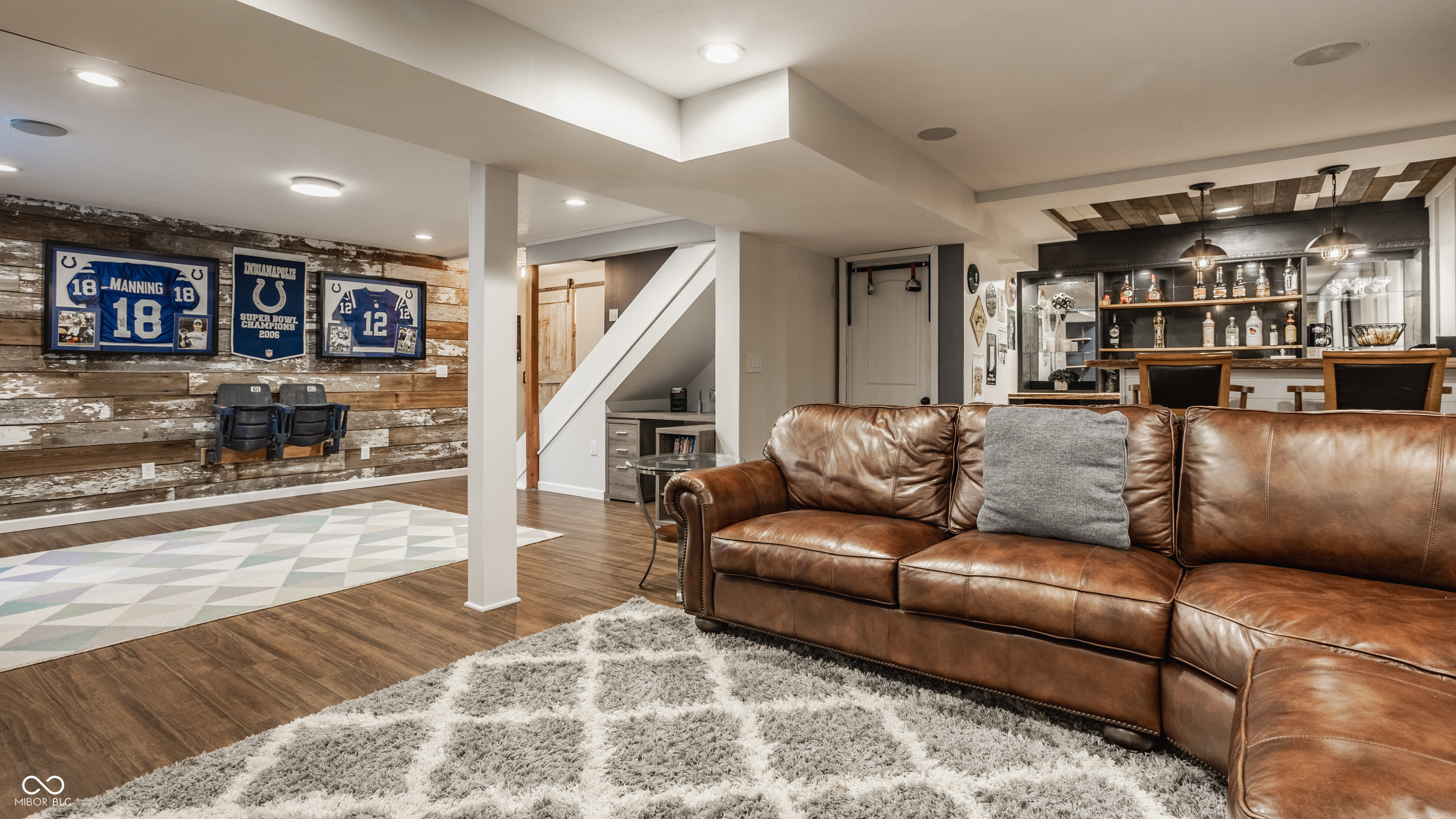 5325 Creekbend Drive