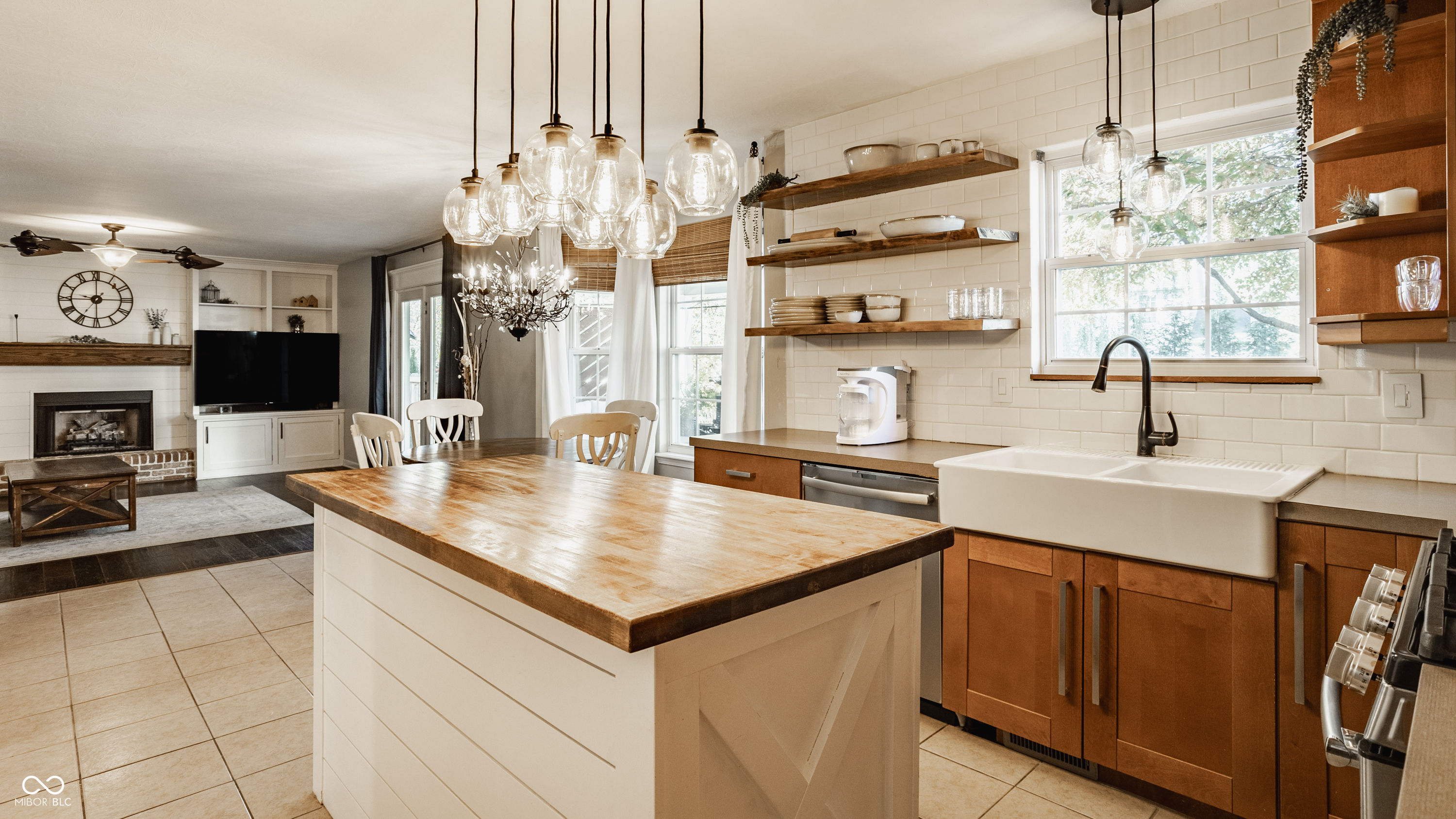 5325 Creekbend Drive