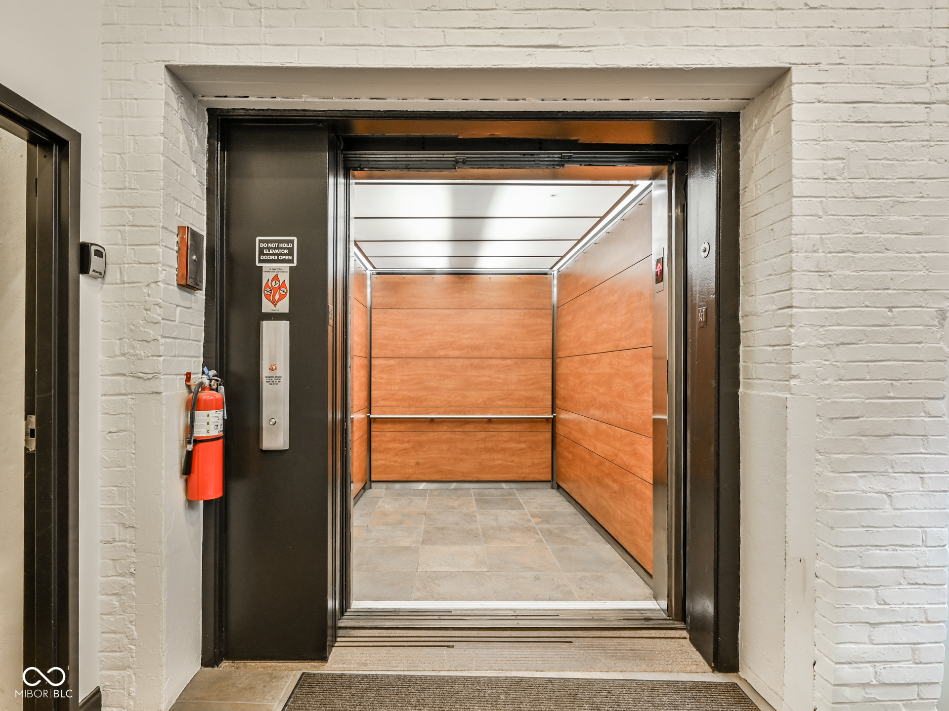 630 N College Avenue Unit: 403