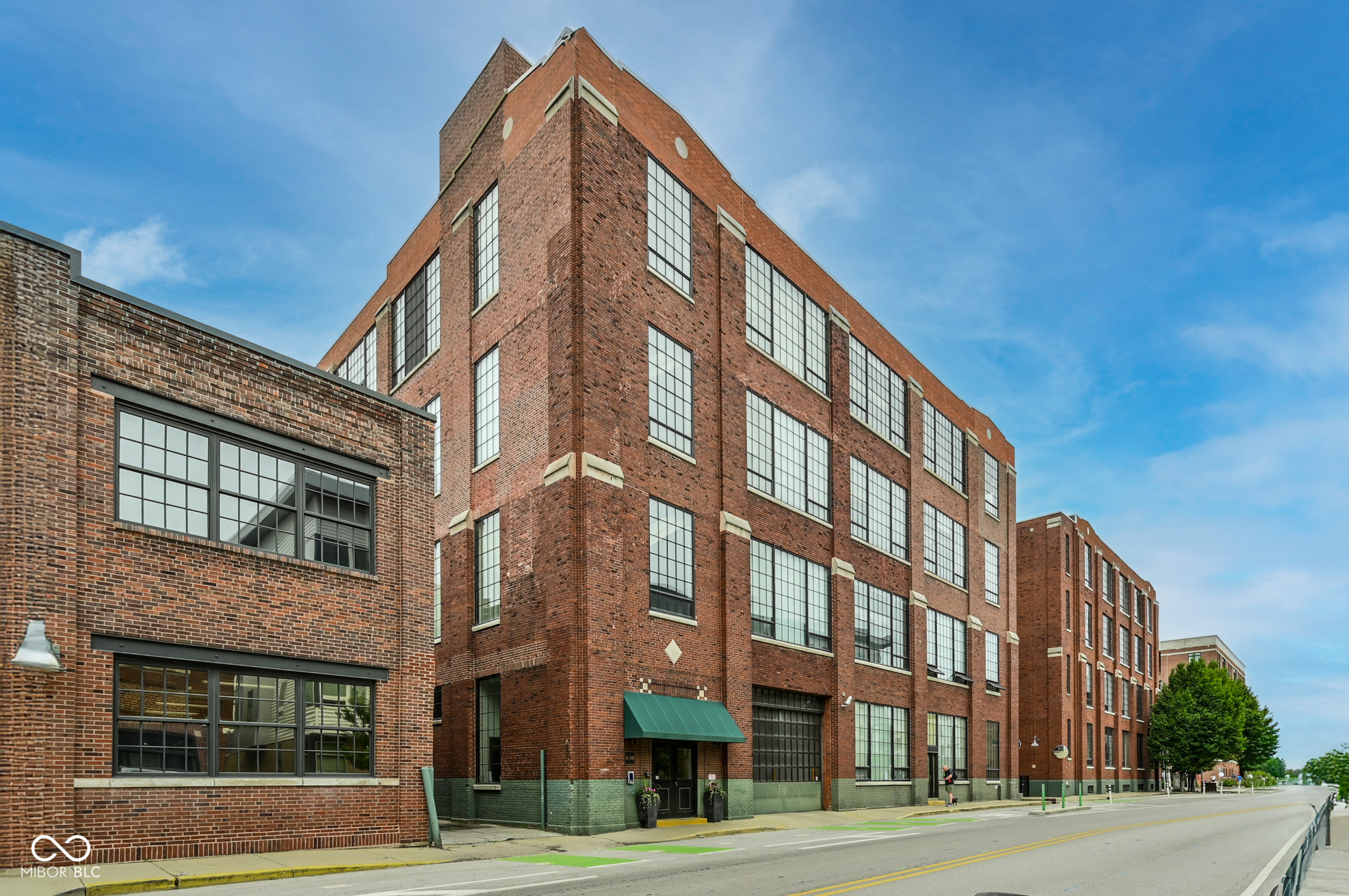 630 N College Avenue Unit: 403