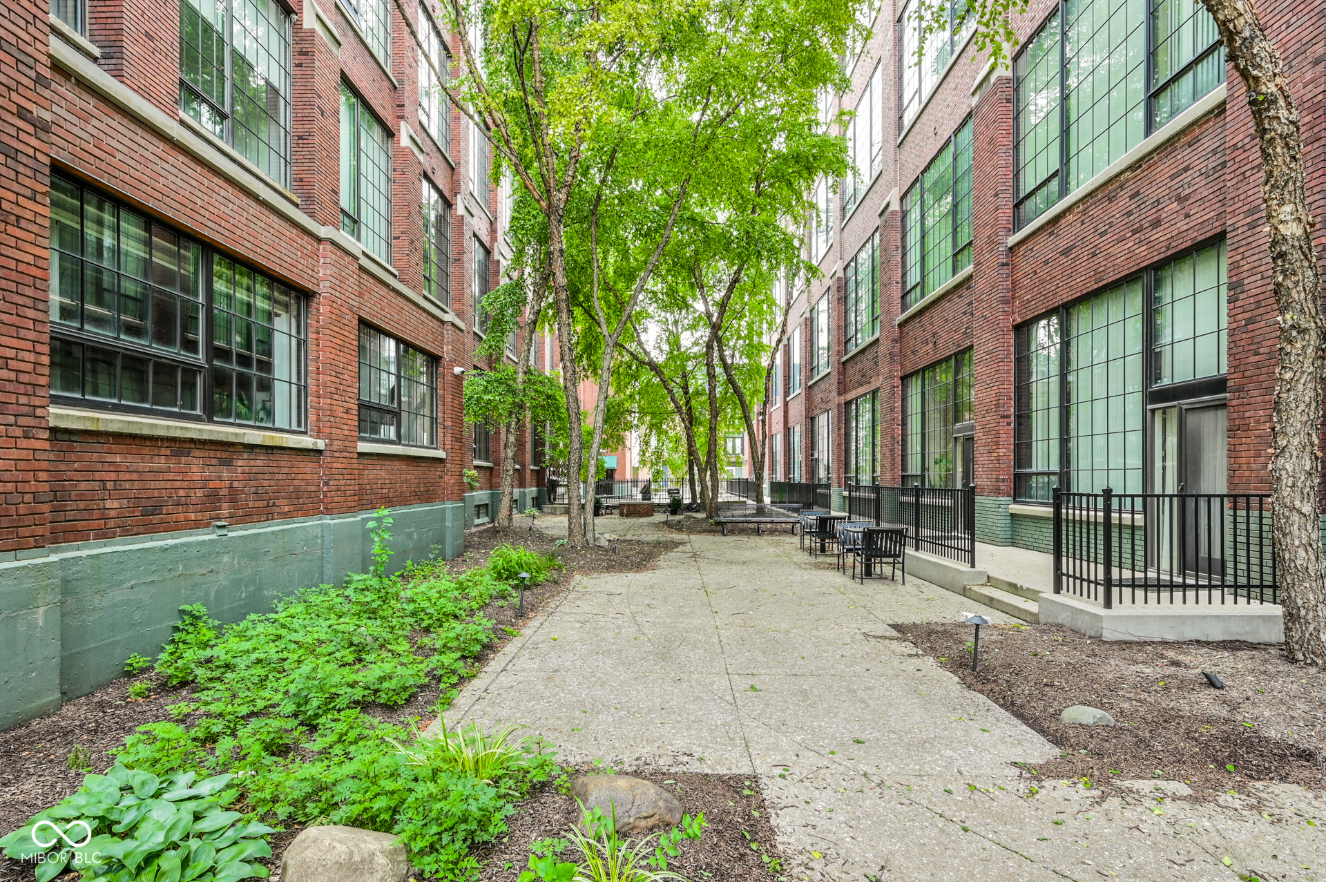 630 N College Avenue Unit: 403