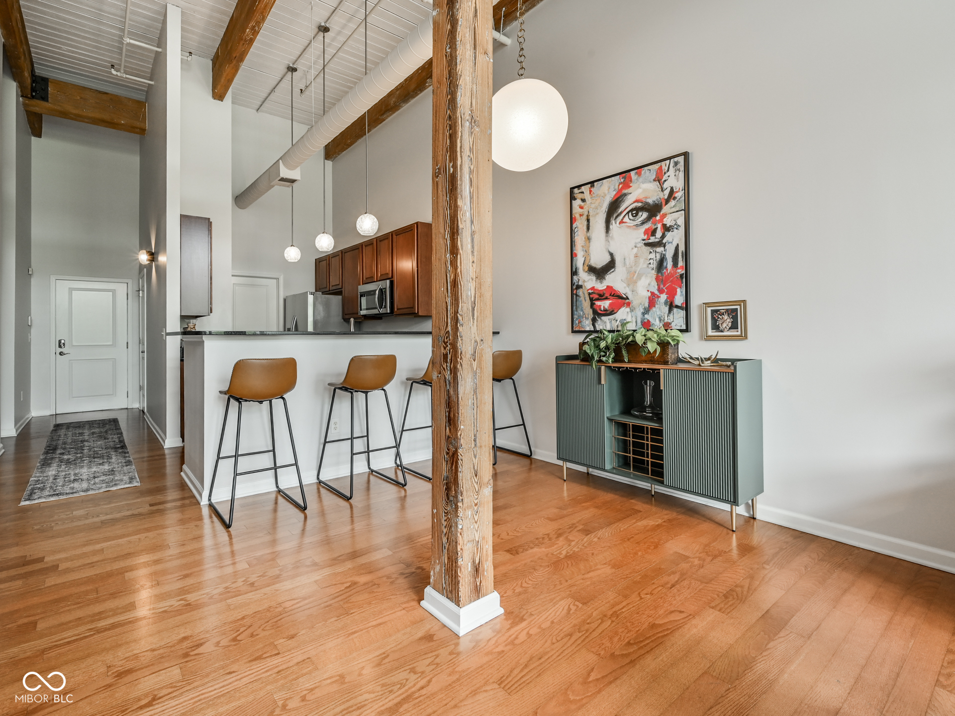 630 N College Avenue Unit: 403